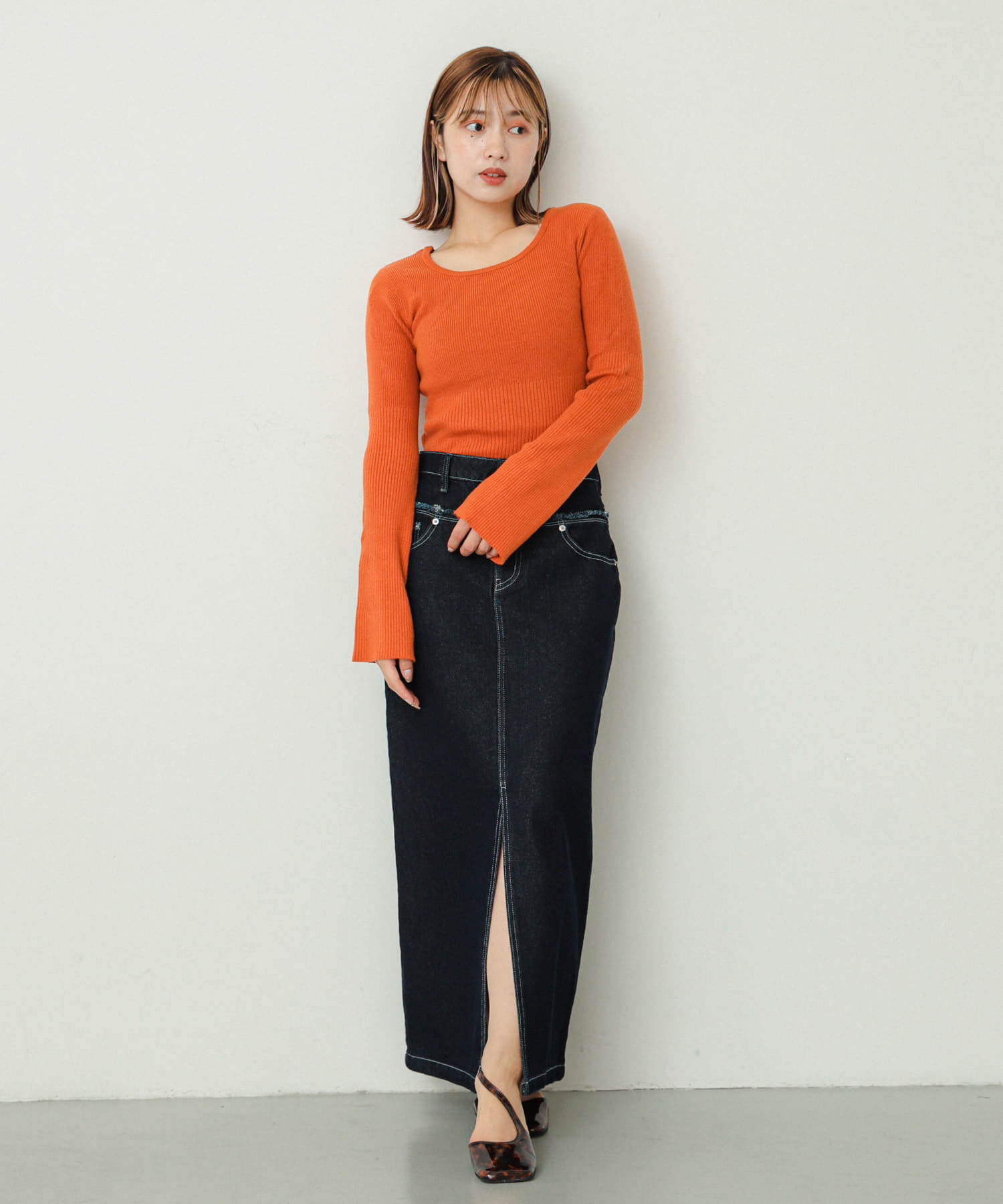 ORANGE