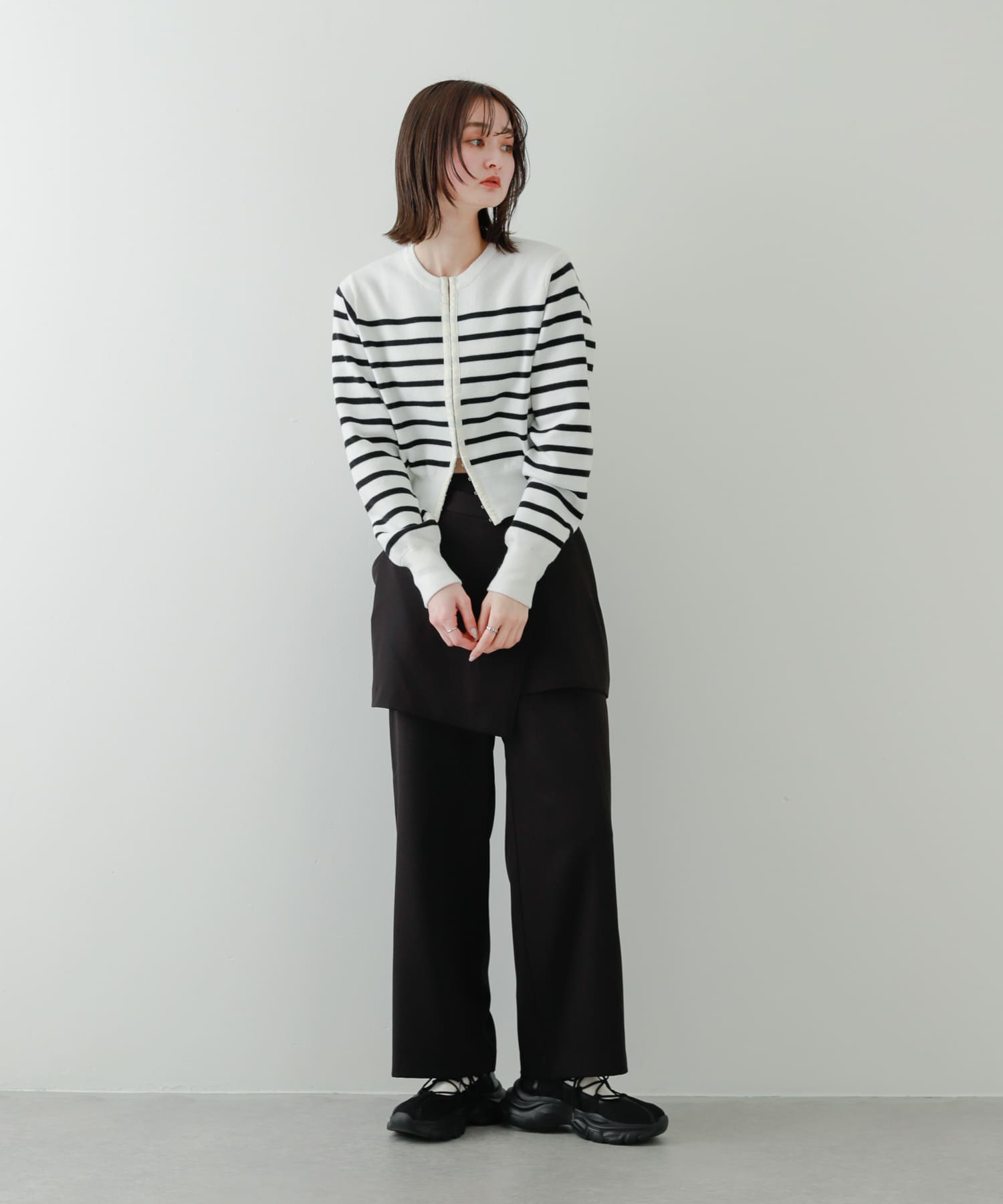 WHT×BLK