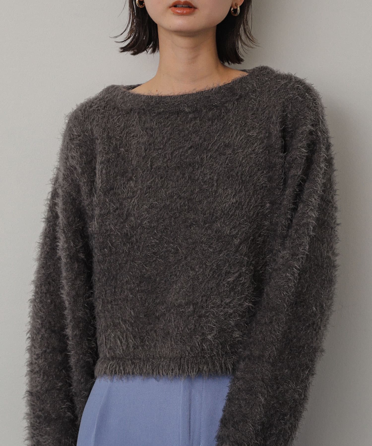 GRAY