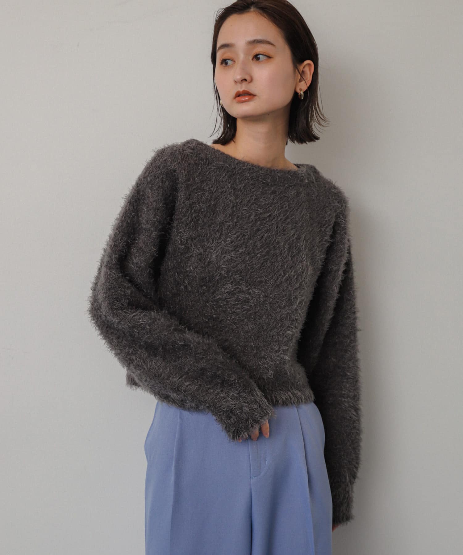 GRAY