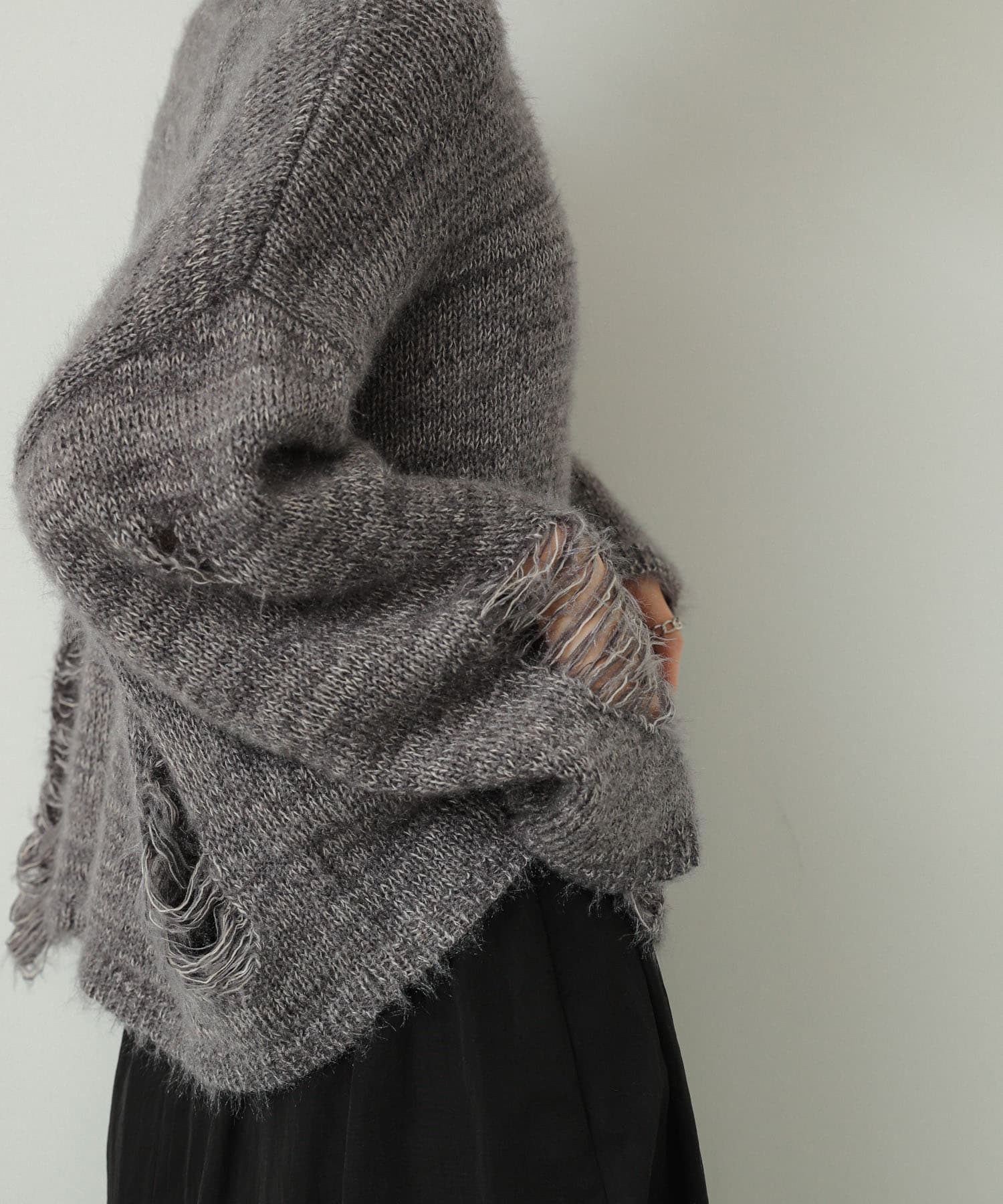 GRAY