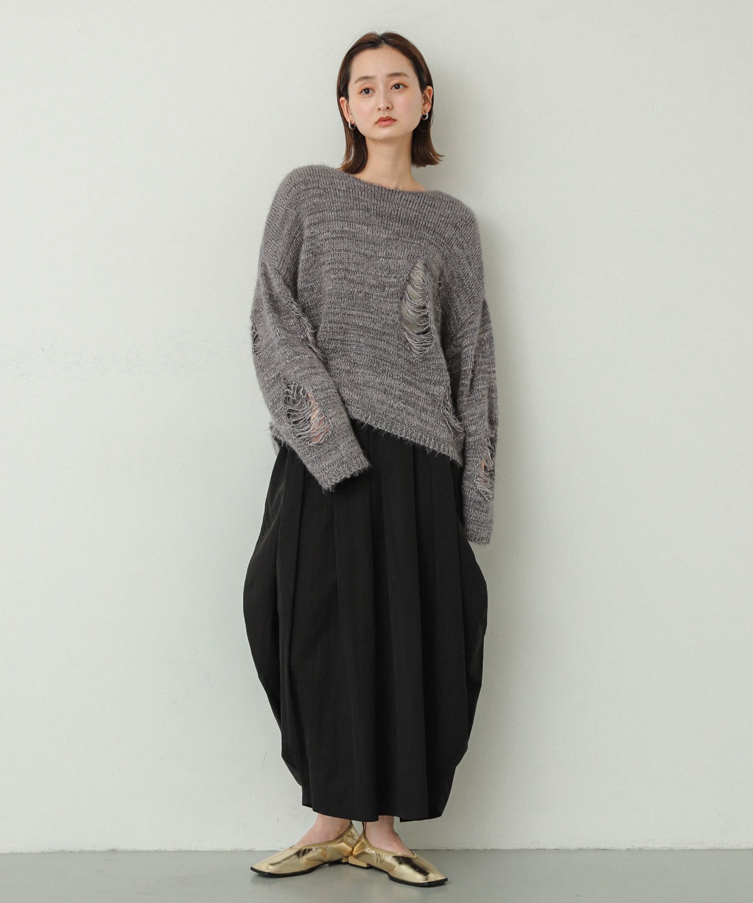 GRAY