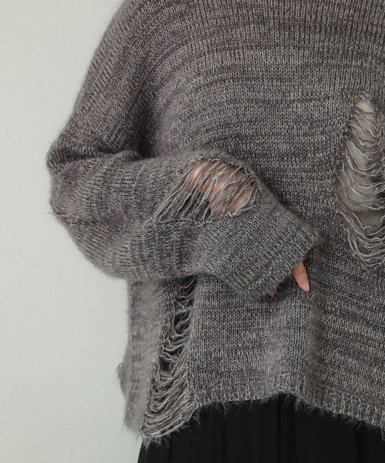 GRAY