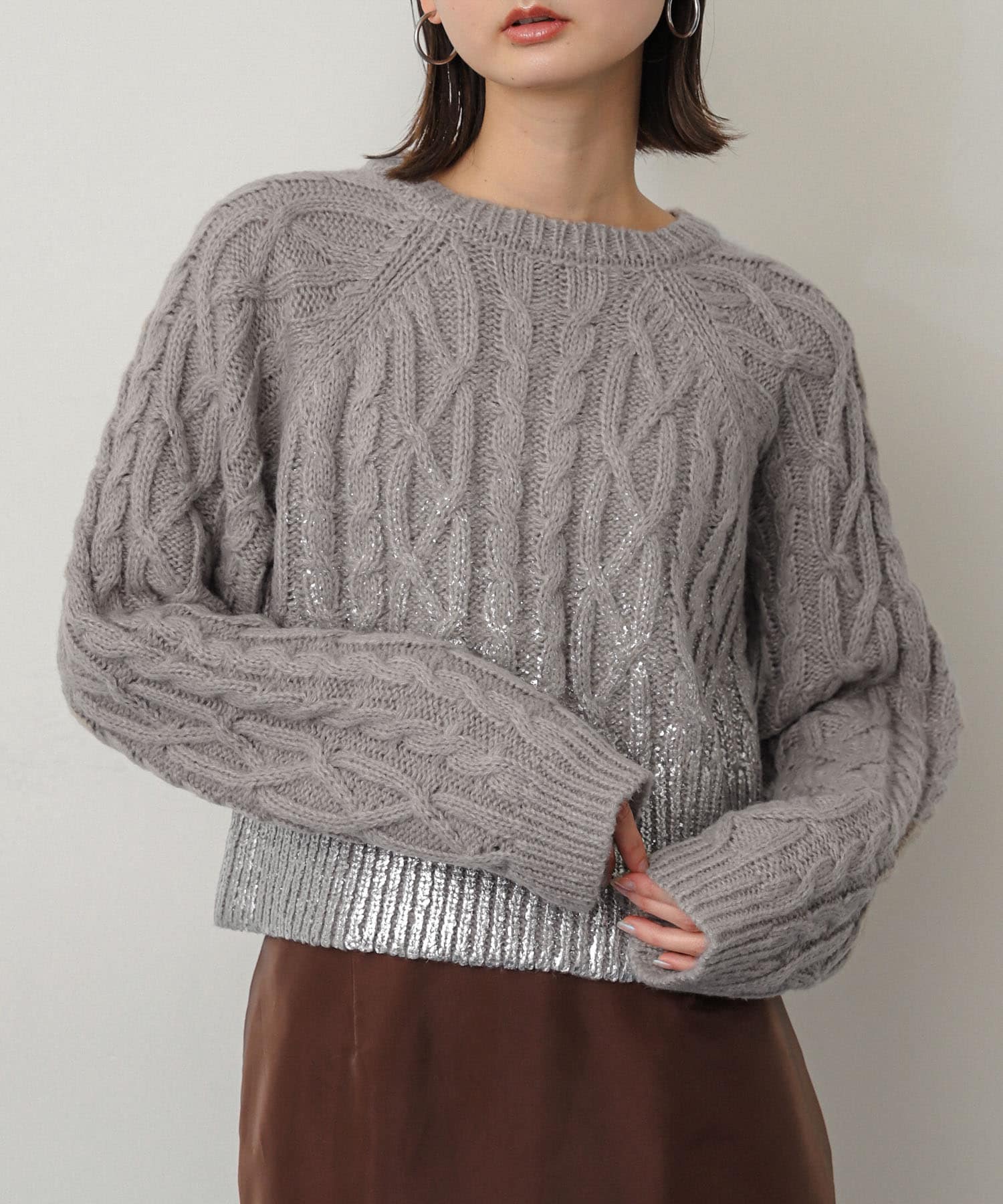 GRAY