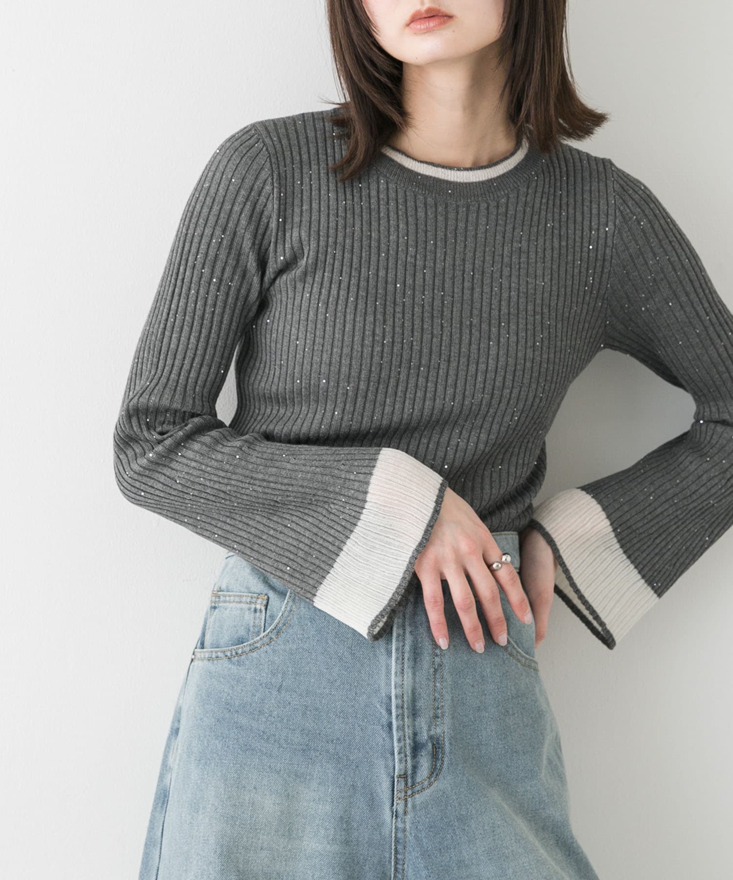 『洗濯可』スパンコールバイカラーコンパクトセーター