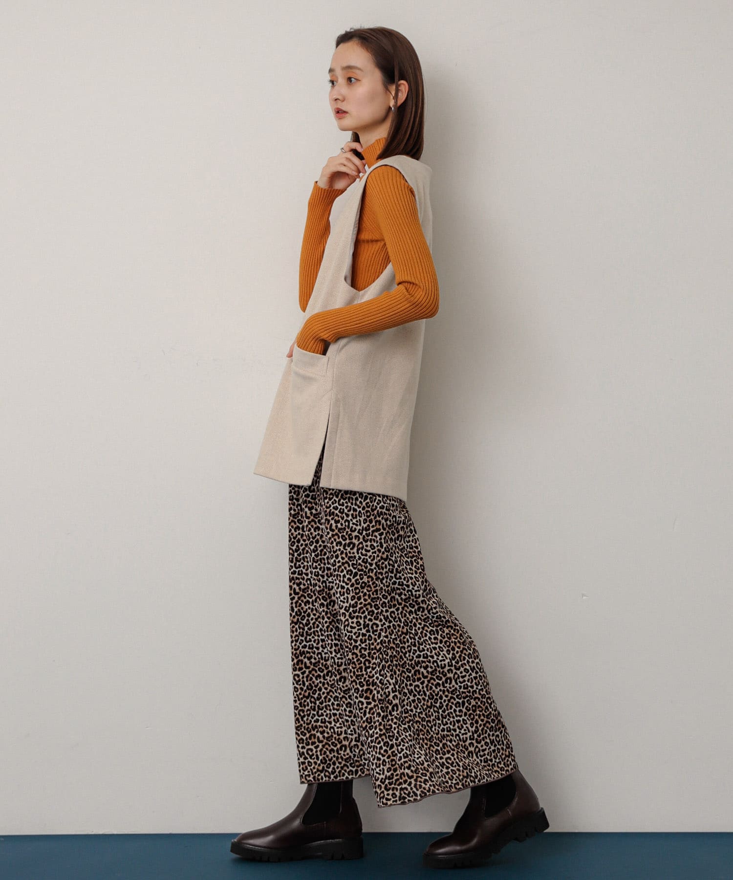 BEG×WHT