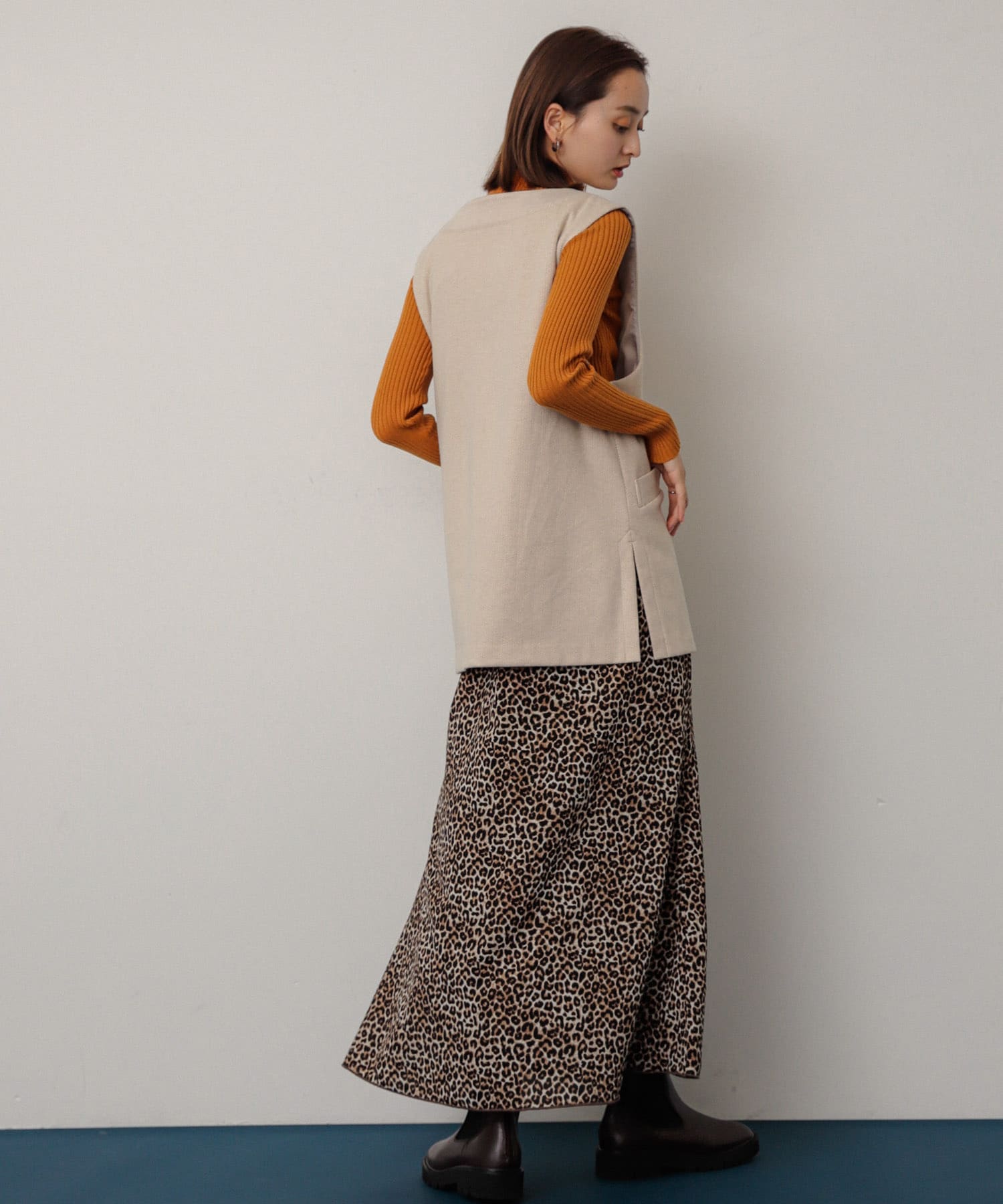 BEG×WHT