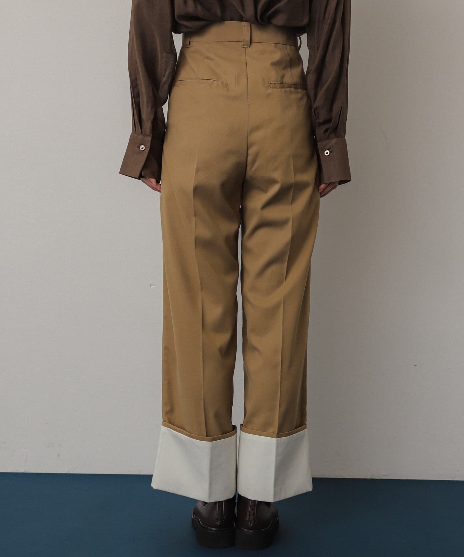 ワイドターンバックパンツ BEIGE M