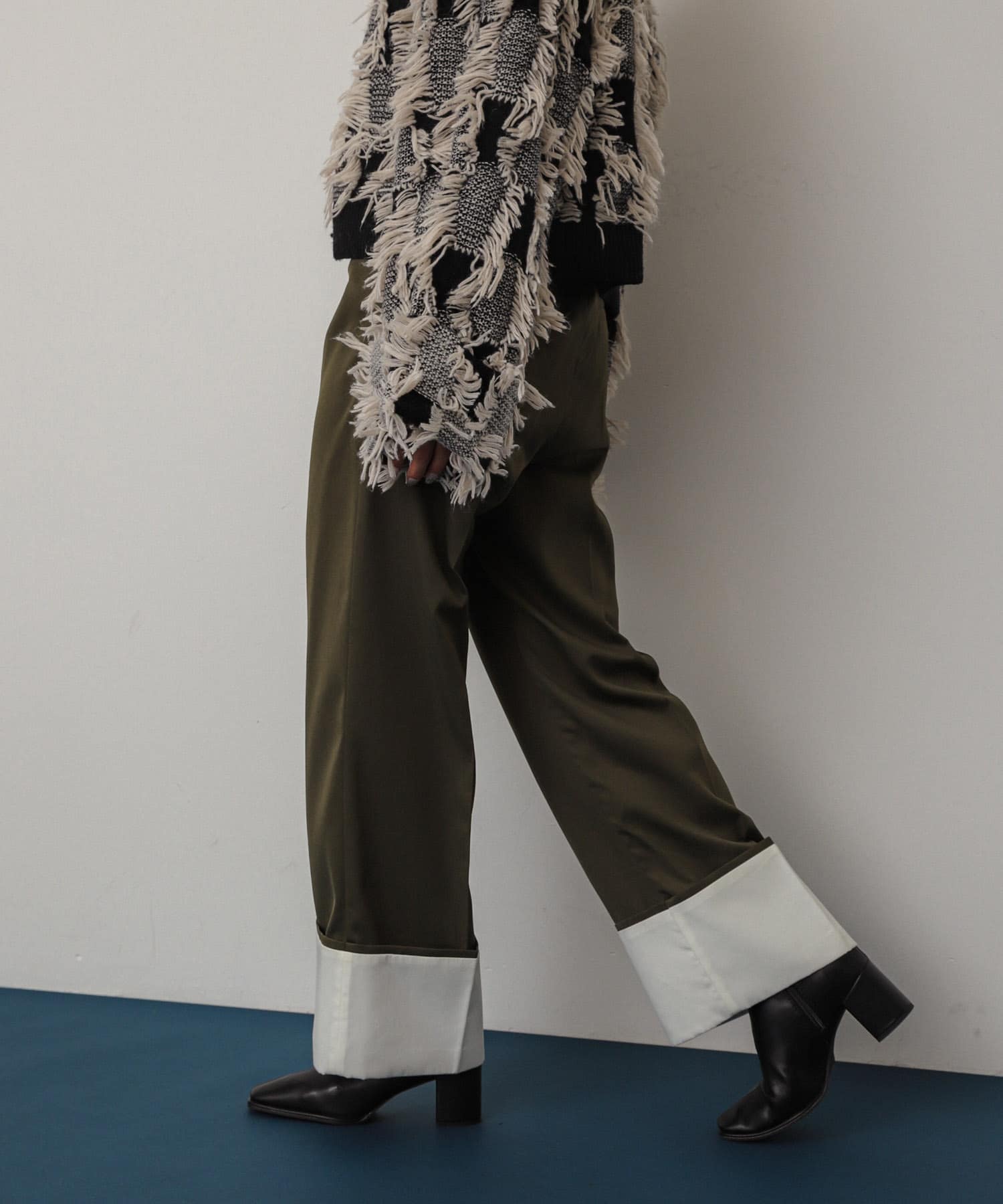 KHAKI