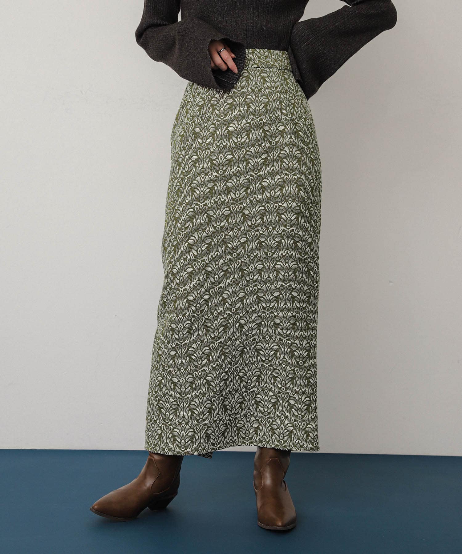KHAKI