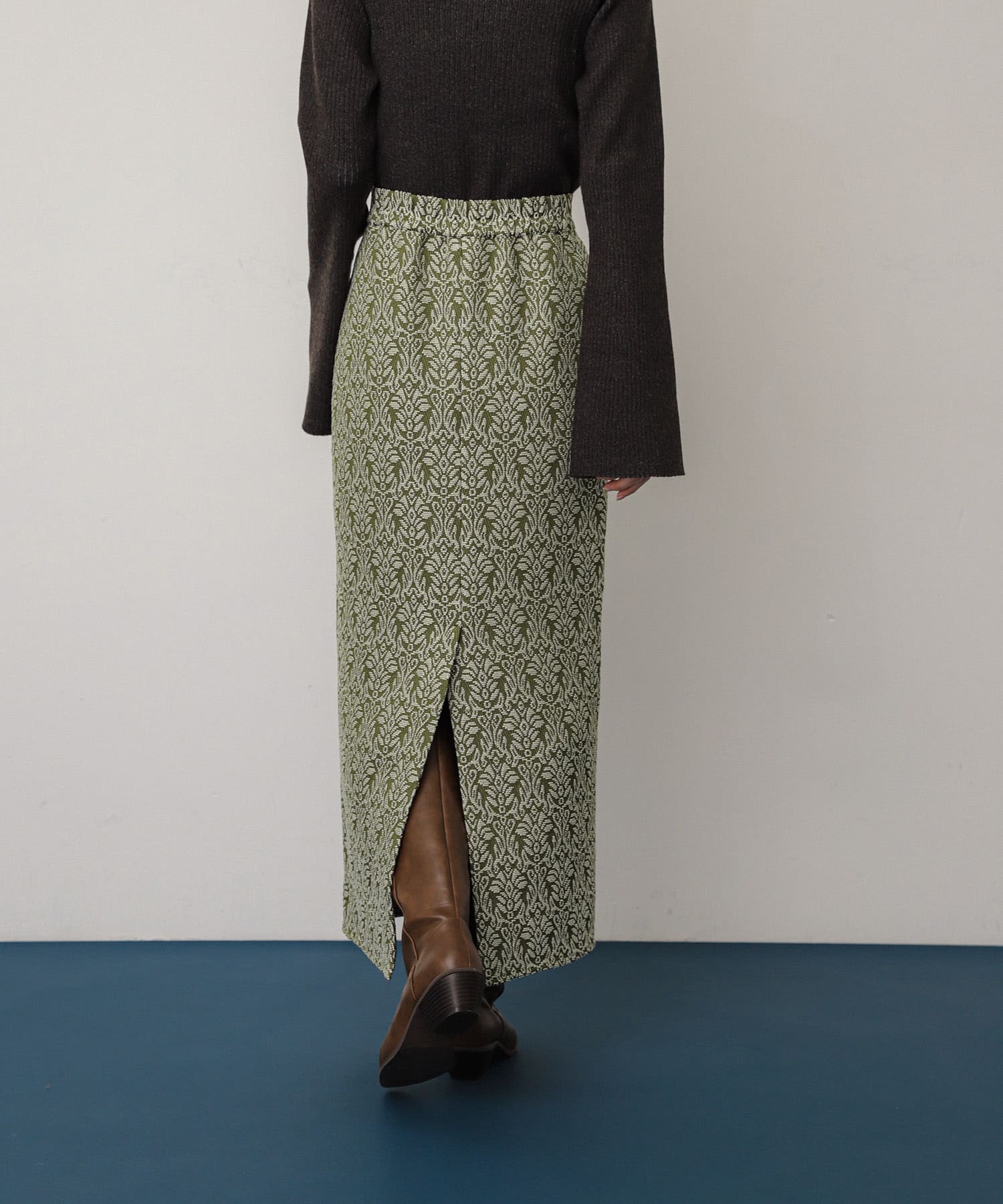 KHAKI