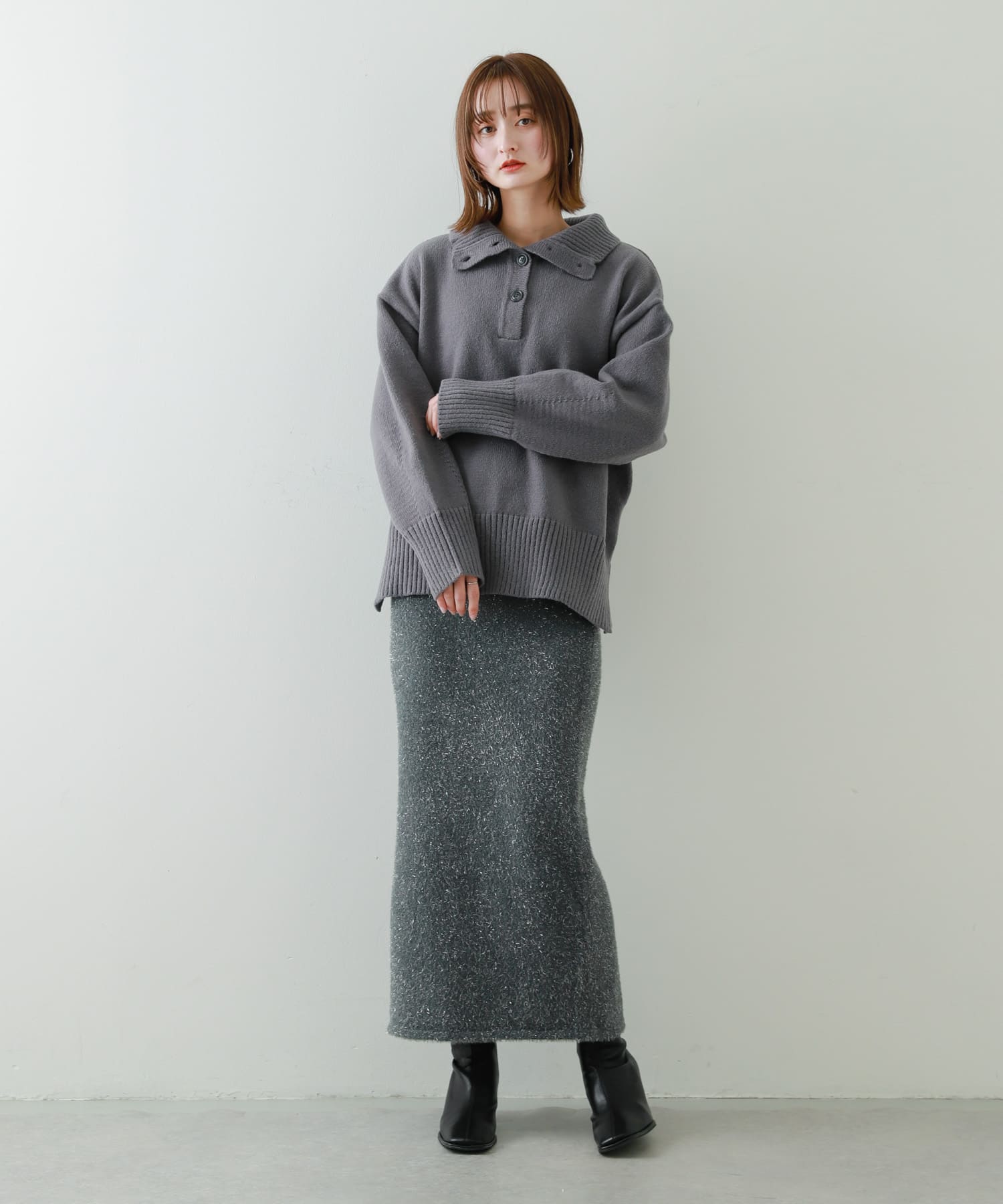 GRAY