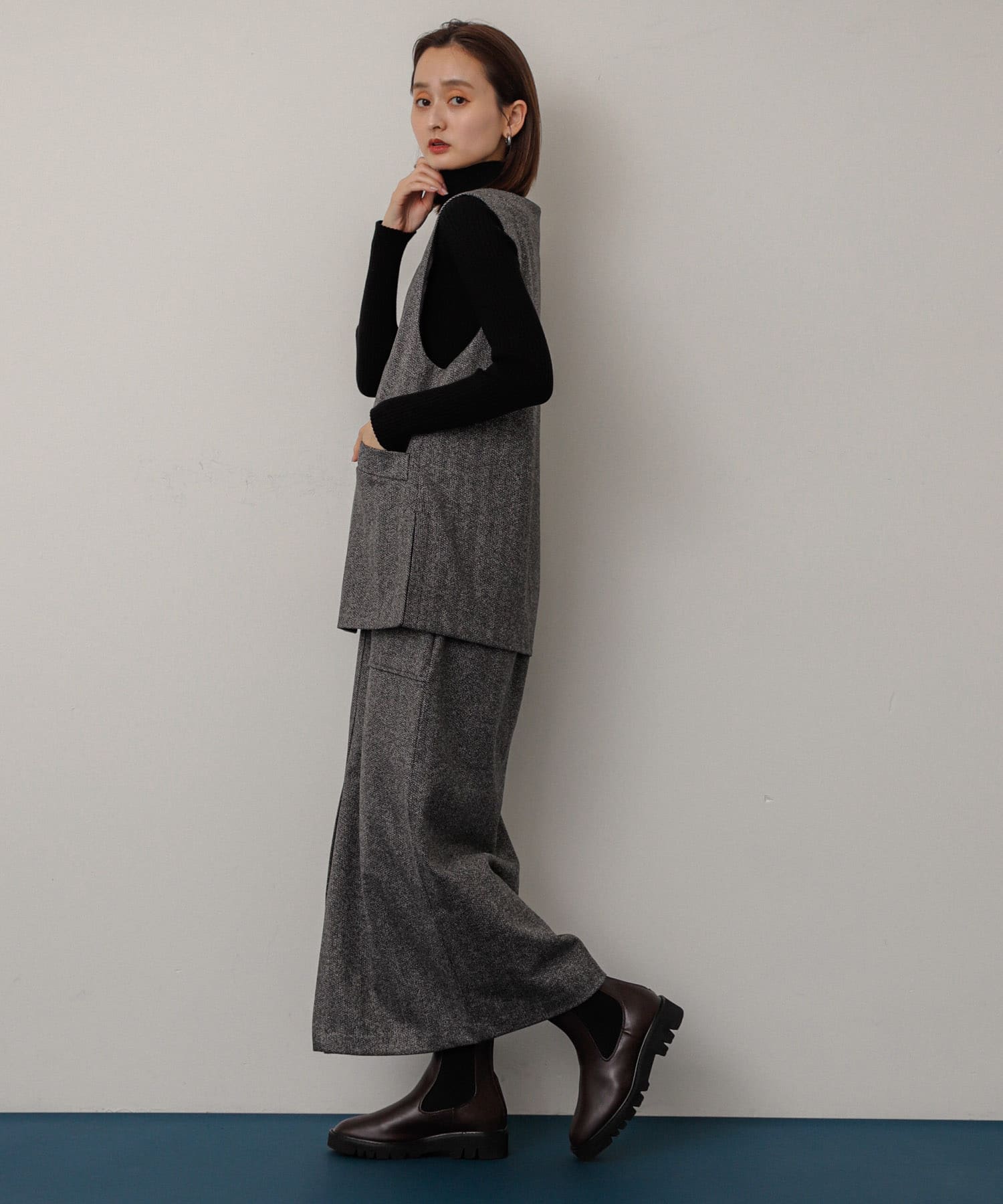 BLK×WHT