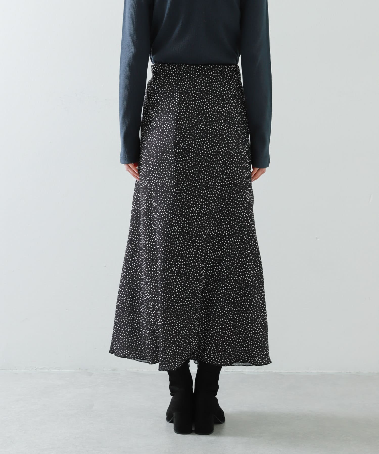 ROSE BUD C/MEO Collective ランダムドット柄スカート ROSE BUD C/MEO Collective ランダムドット柄スカート