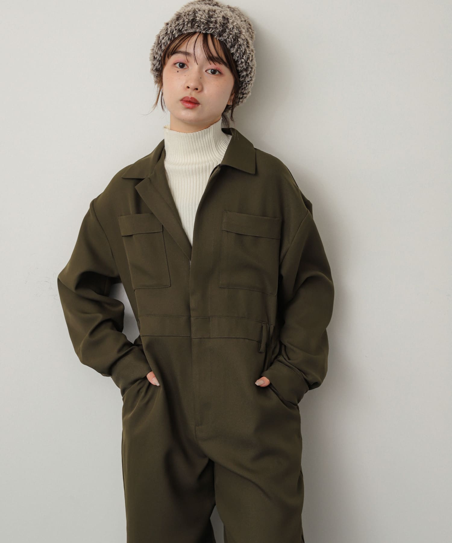 KHAKI