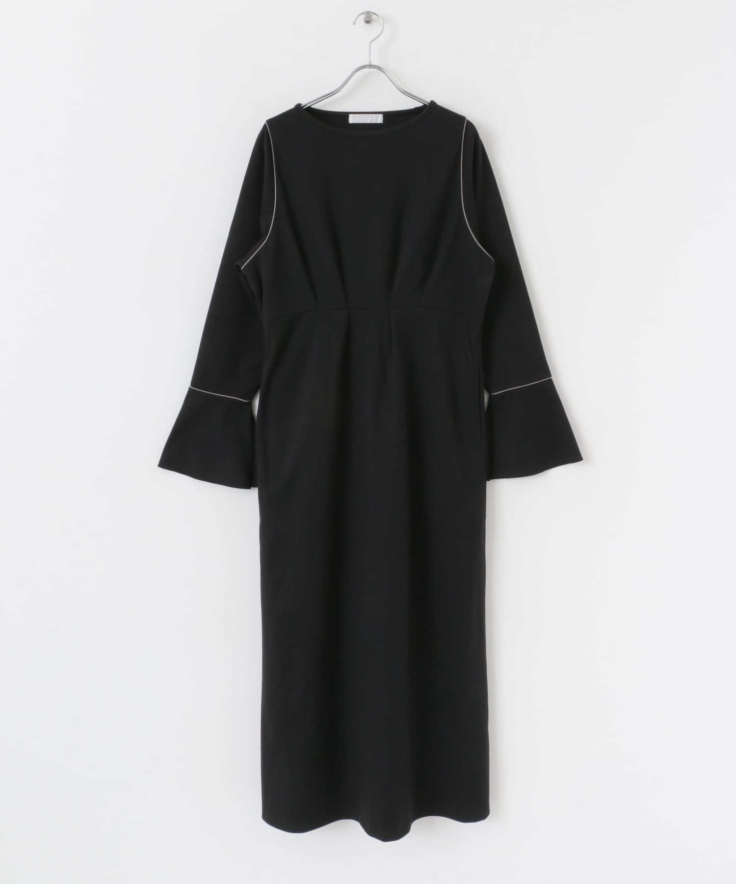 ウエストタックカットワンピース BLACK COMPACT