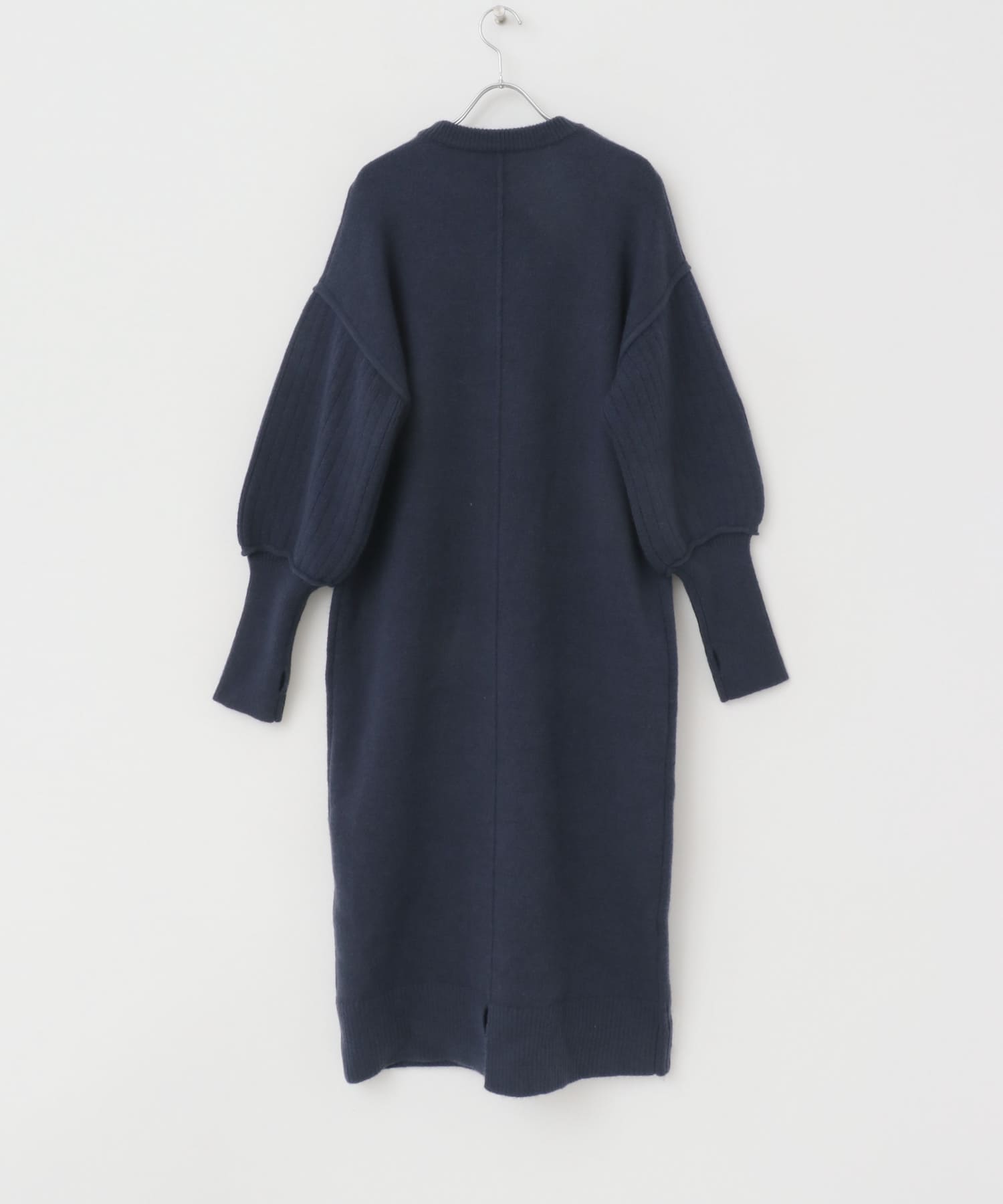 『WEB/一部店舗限定』センターシームサムホールニットワンピース NAVY one