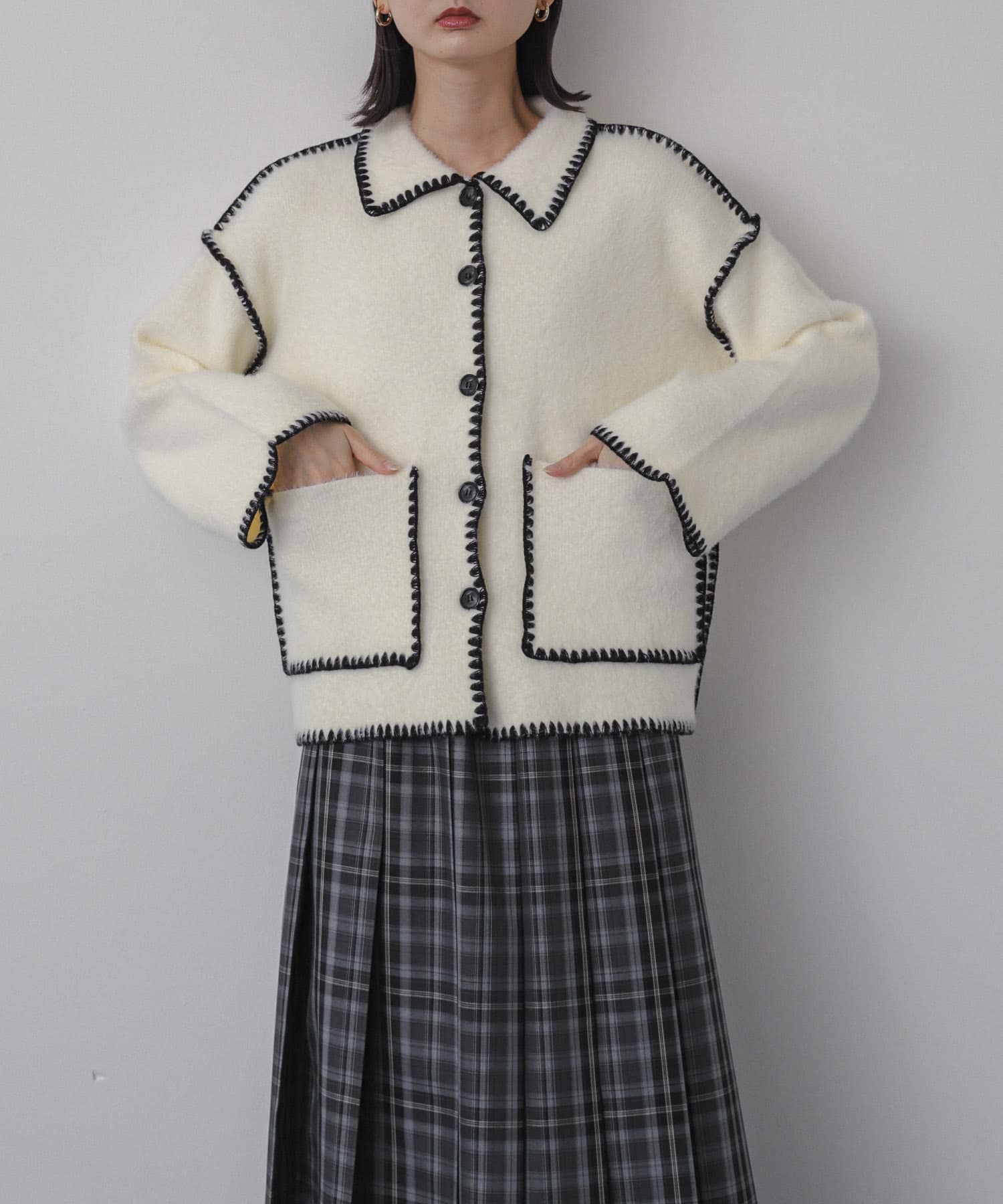 OFF WHITE