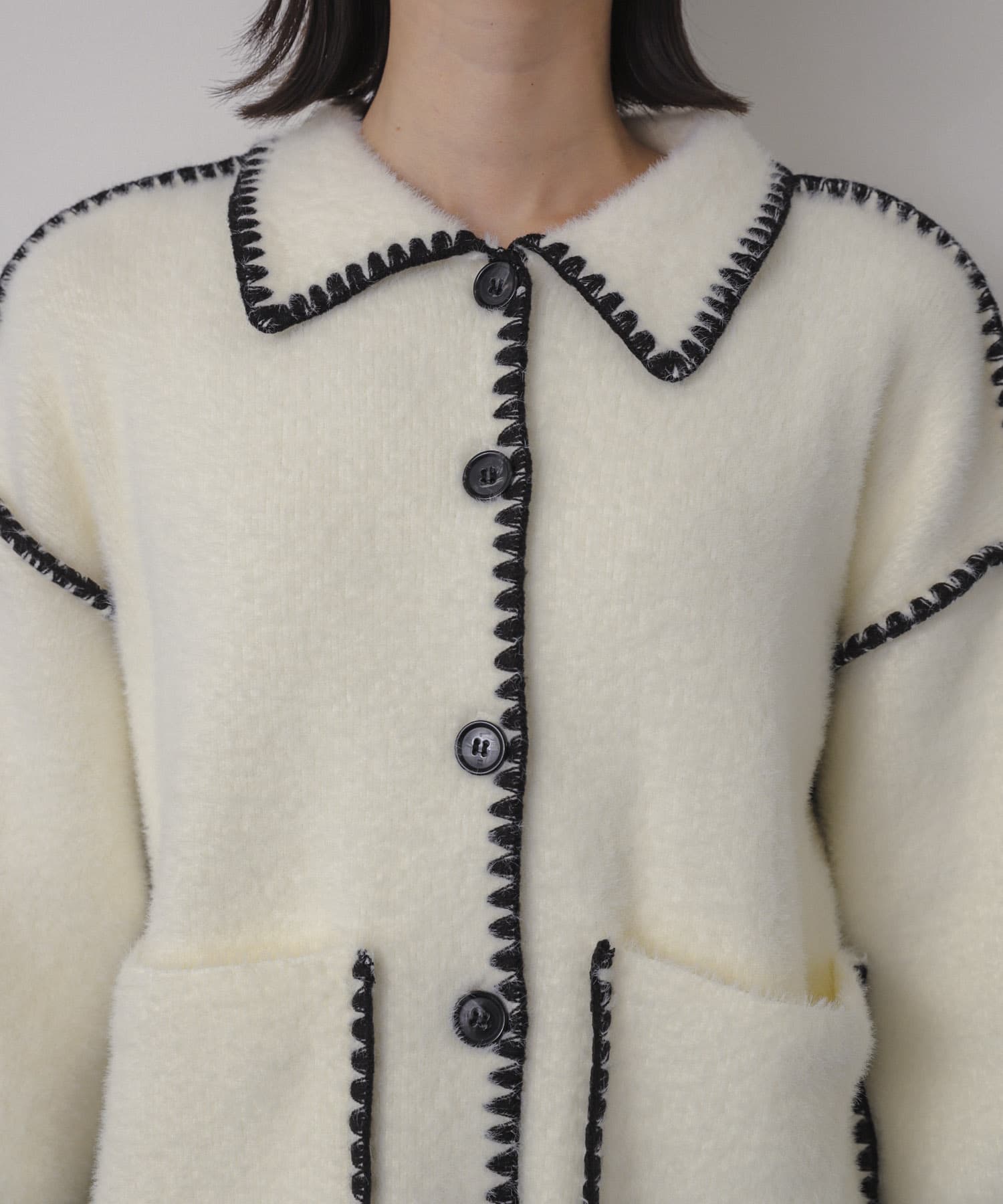 OFF WHITE