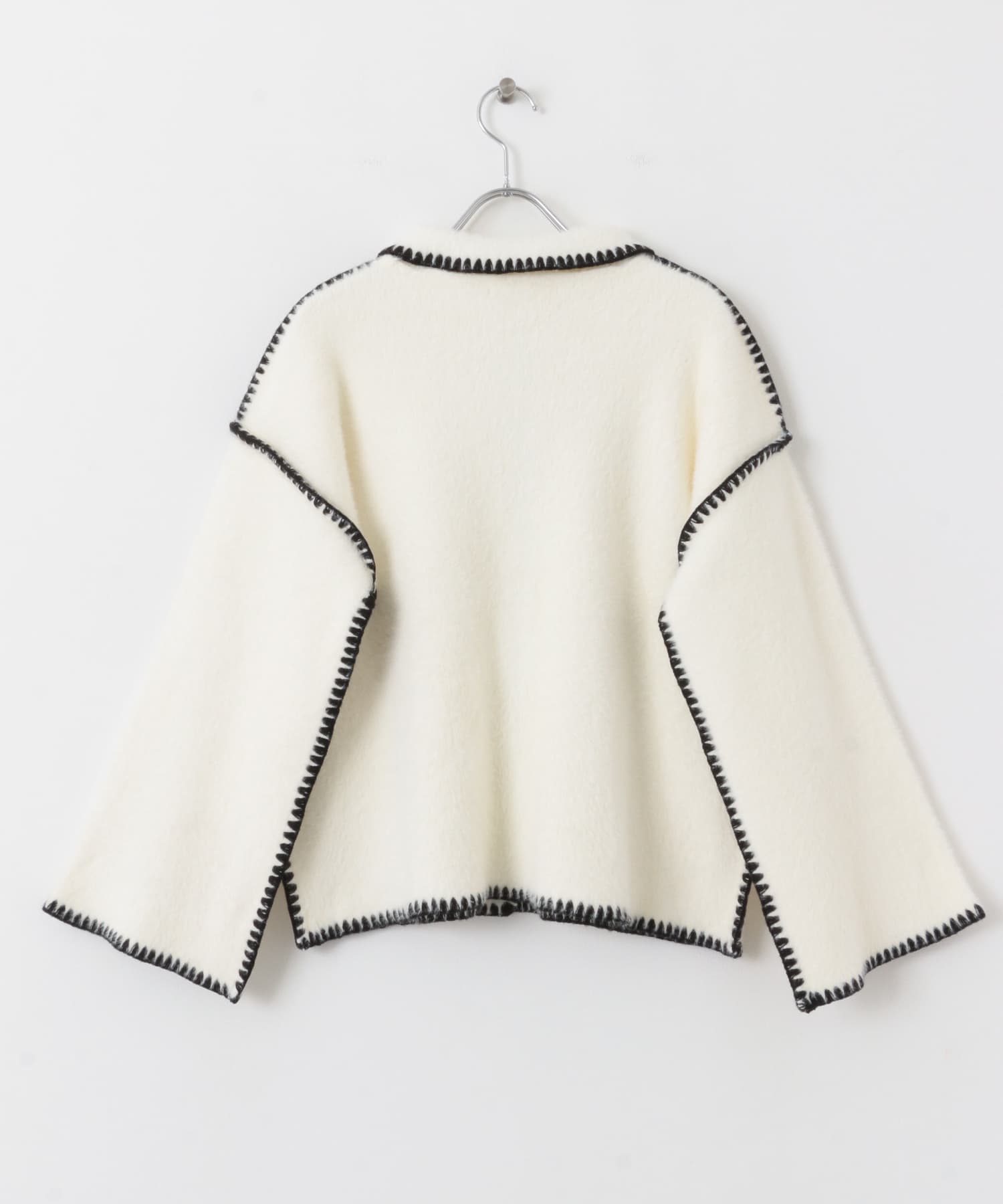OFF WHITE