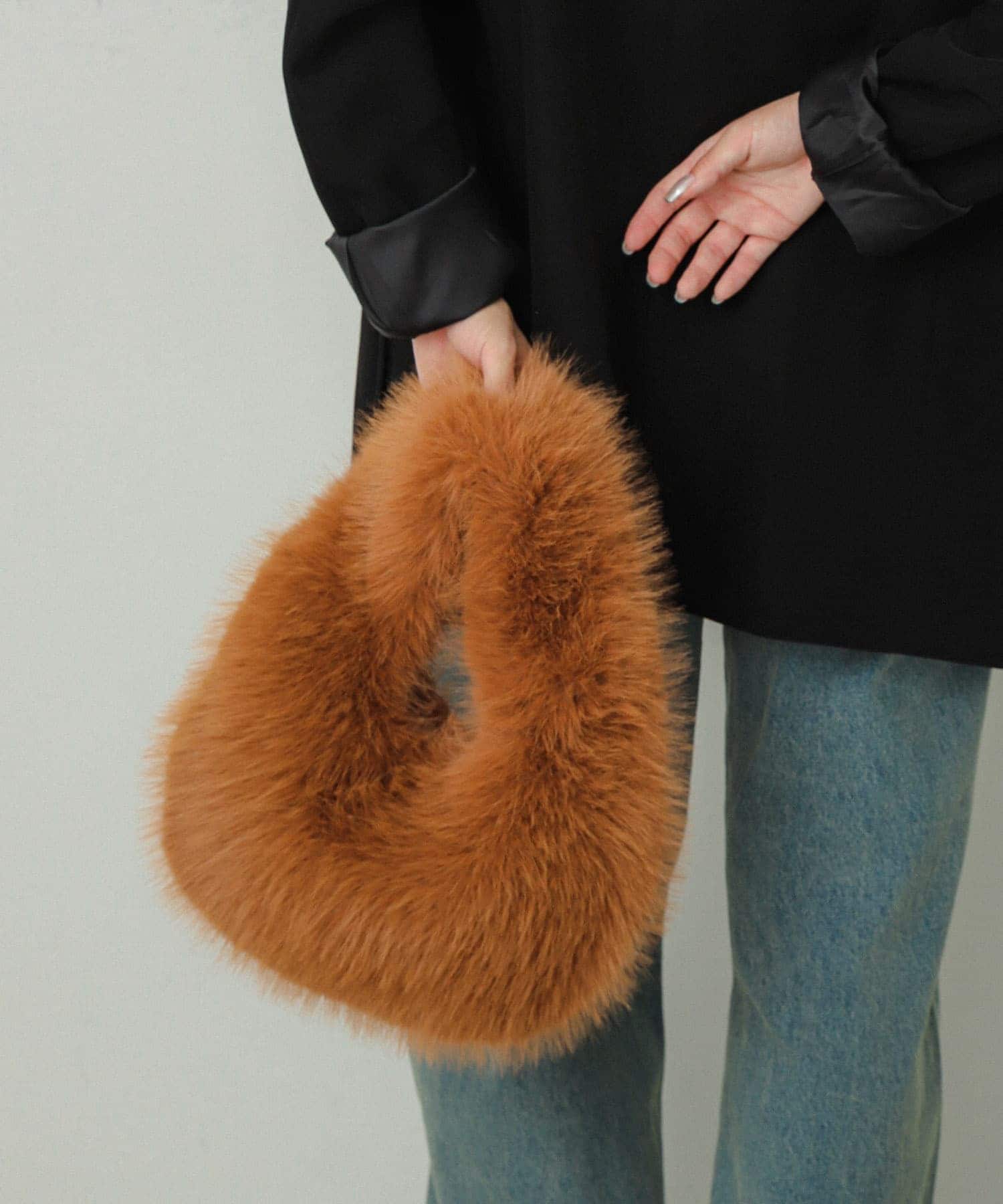 ファーラウンドバッグ BROWN one