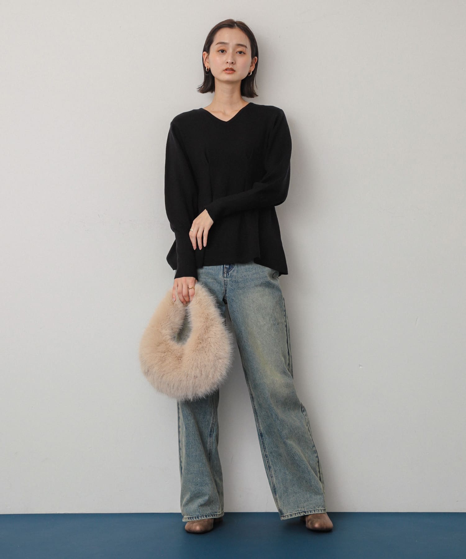 ファーラウンドバッグ BEIGE one