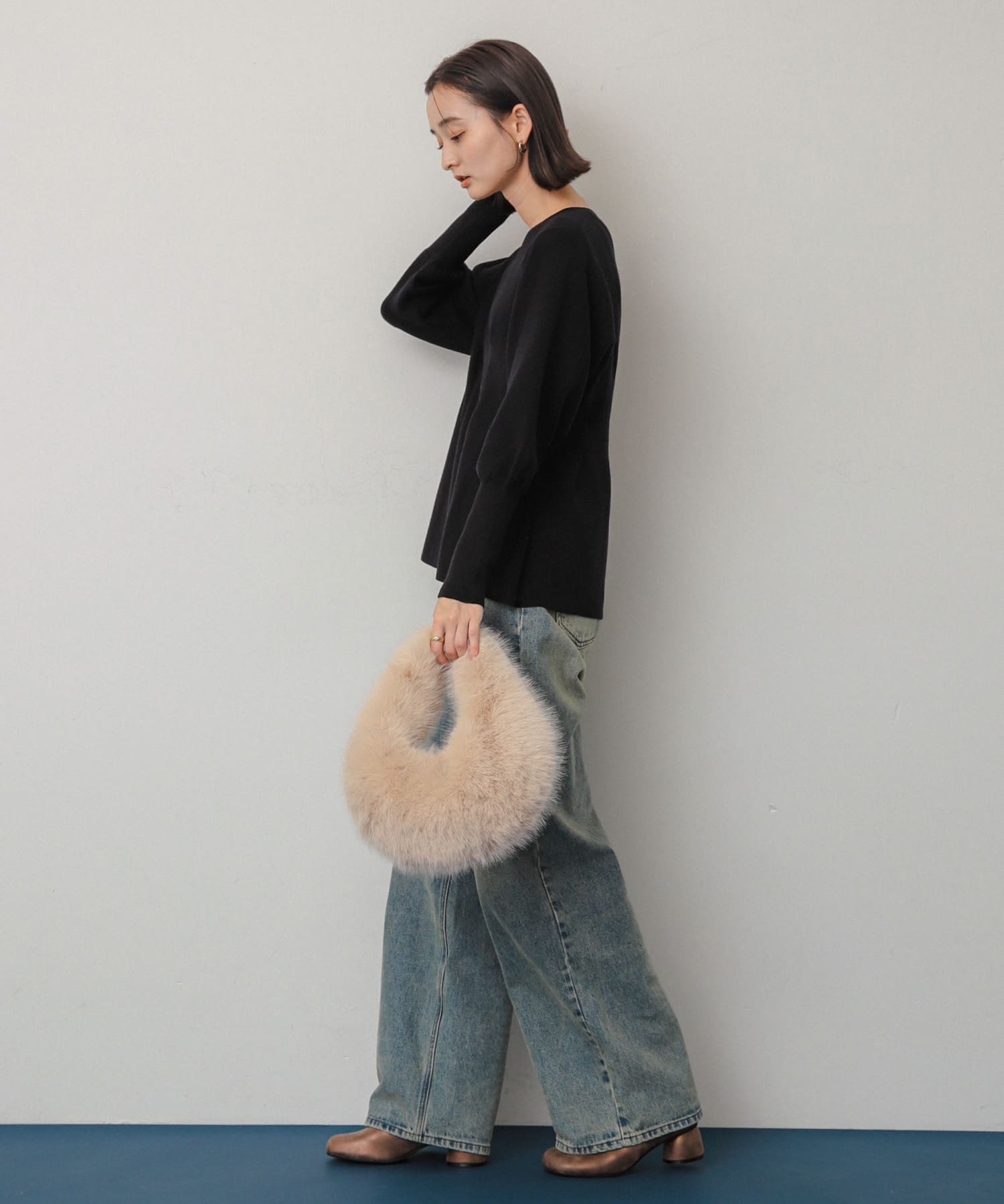 ファーラウンドバッグ BEIGE one