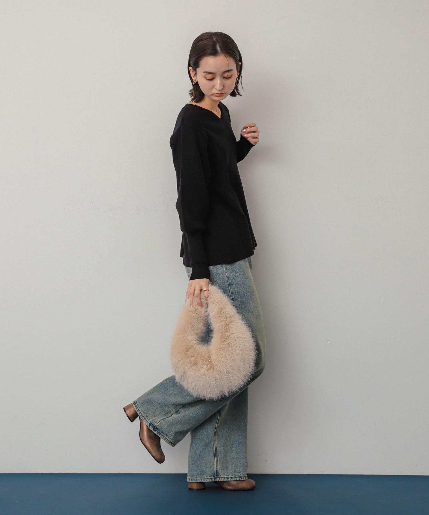 ファーラウンドバッグ BEIGE one