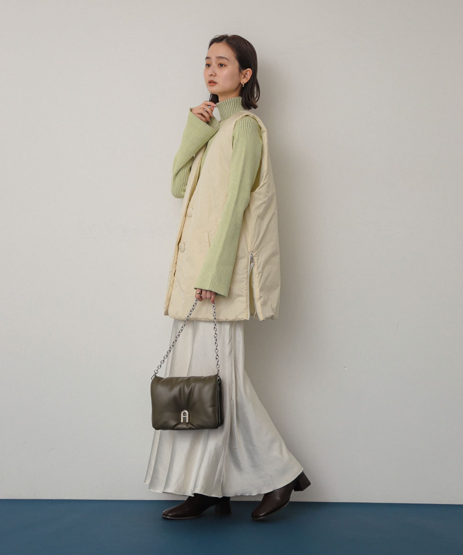 『一部WEB限定カラー』チェーンパフバッグ KHAKI one