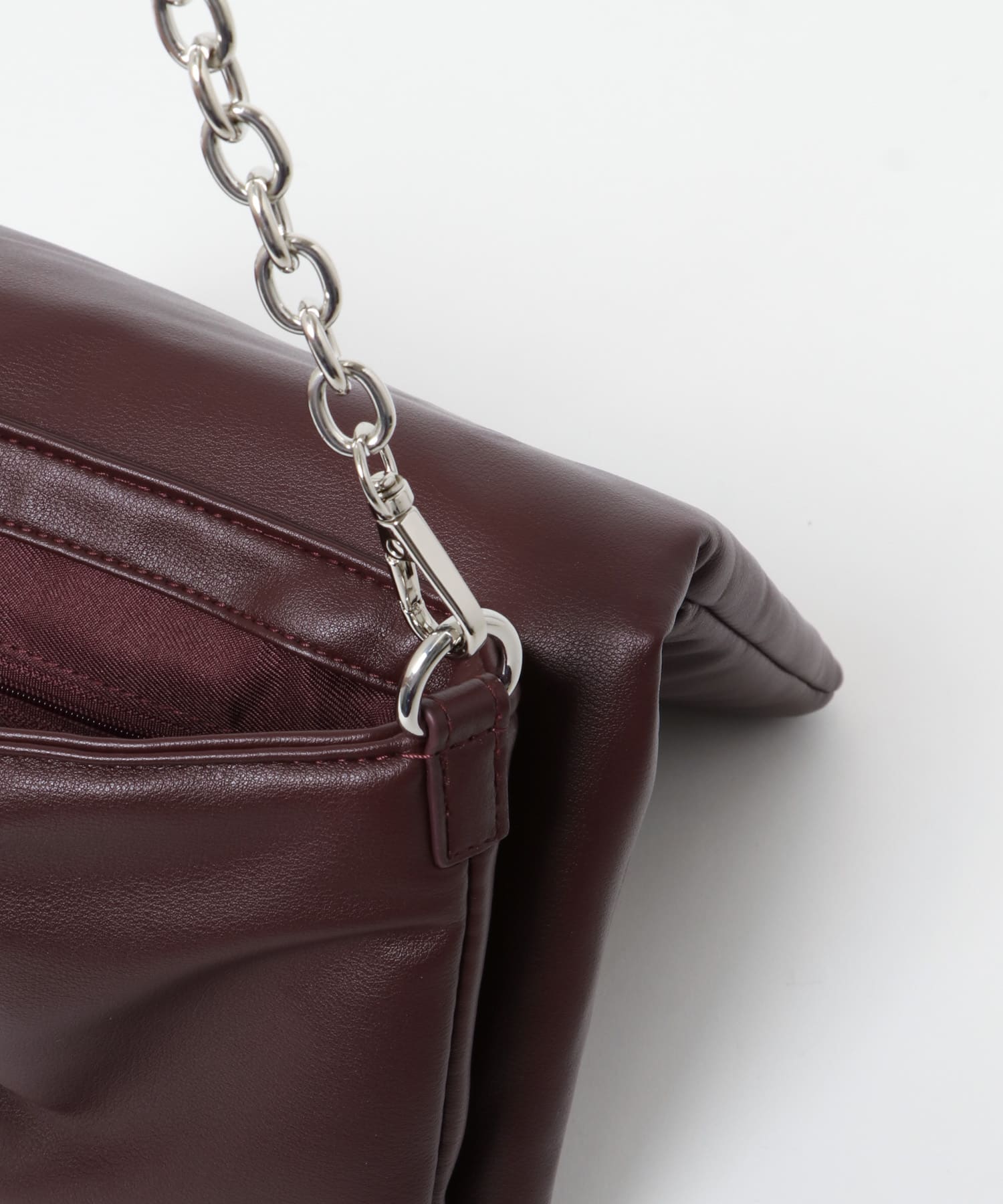 『一部WEB限定カラー』チェーンパフバッグ BURGUNDY one