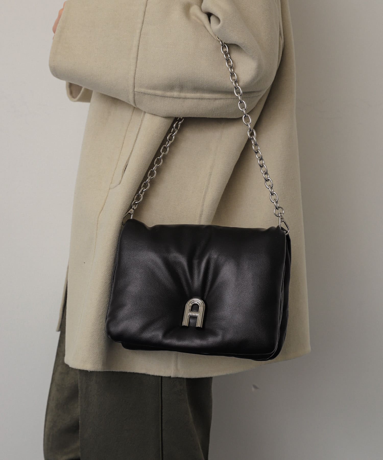 『一部WEB限定カラー』チェーンパフバッグ BLACK one