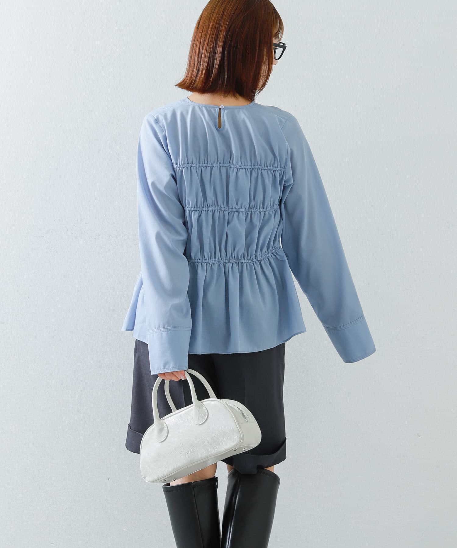 ラウンドスクエアボストンバッグ IVORY one