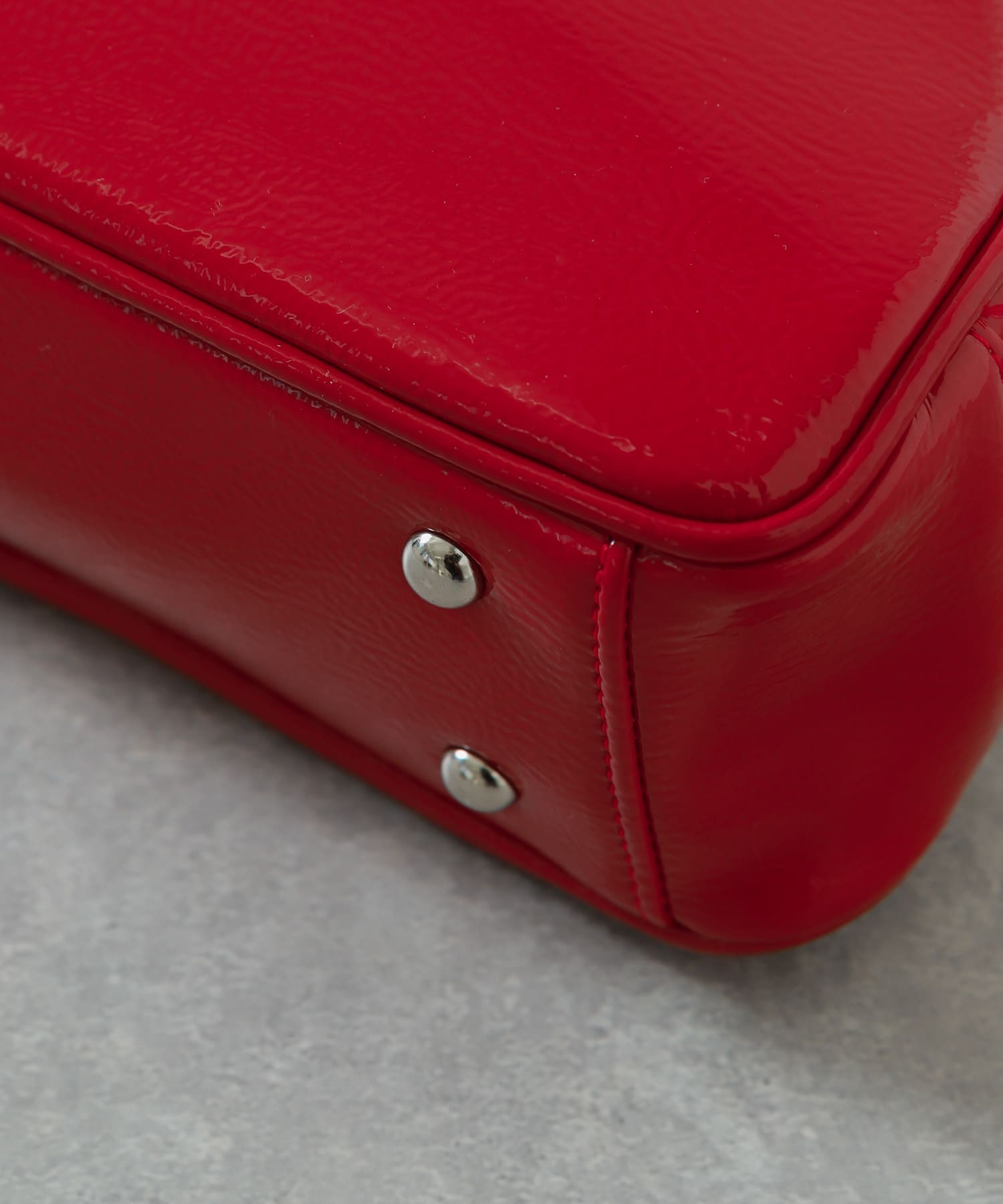 ラウンドスクエアボストンバッグ RED one