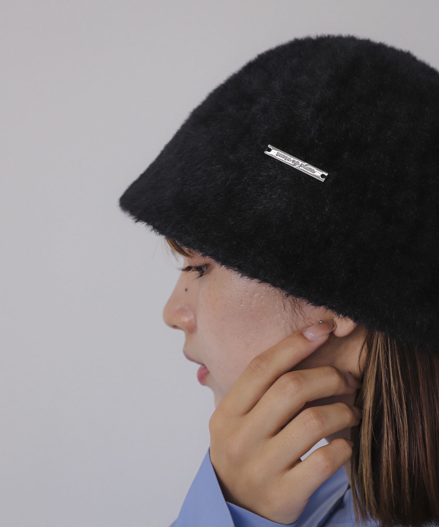 『WEB/一部店舗限定』プレートシャギーハット BLACK one