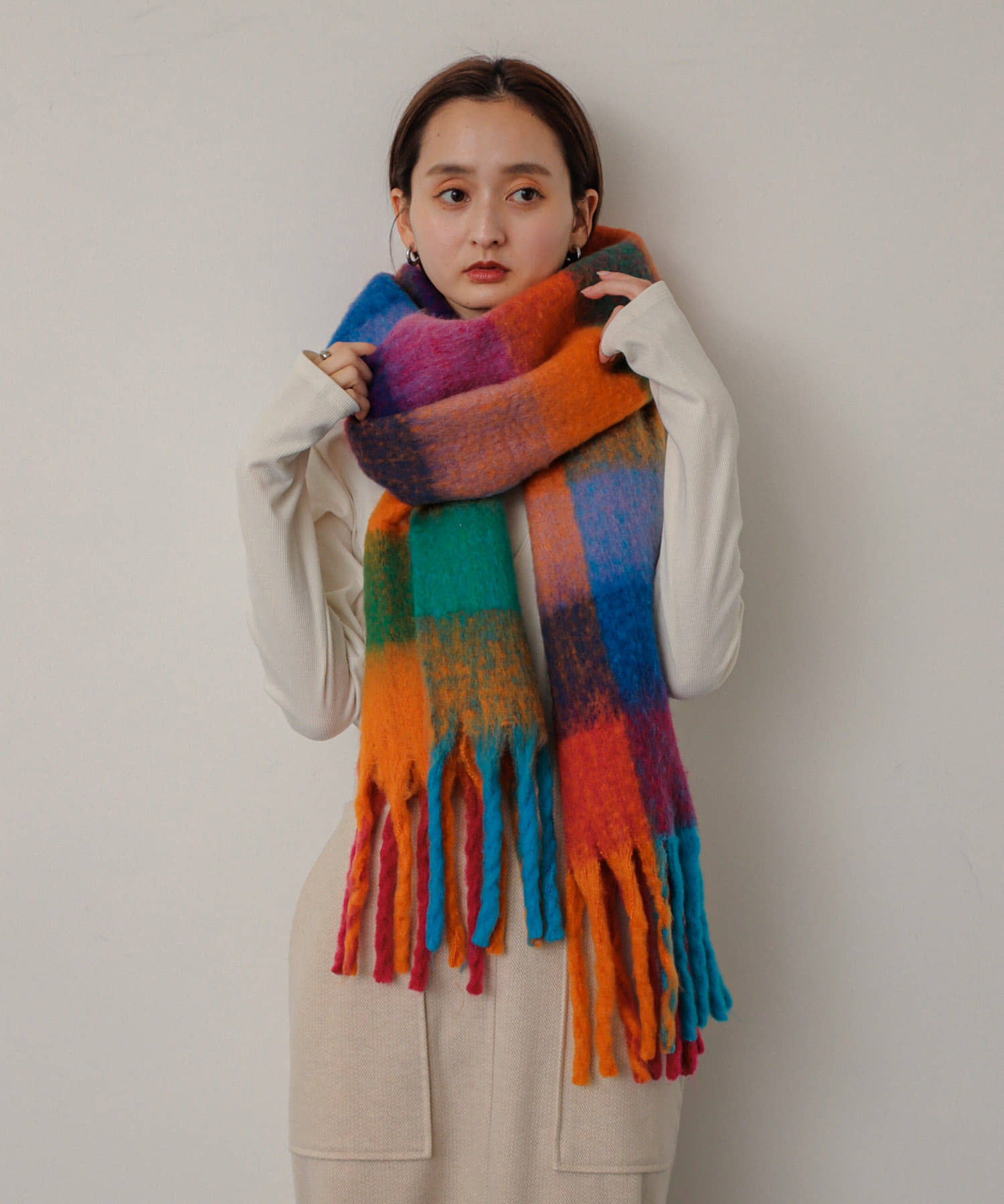 COLORFUL