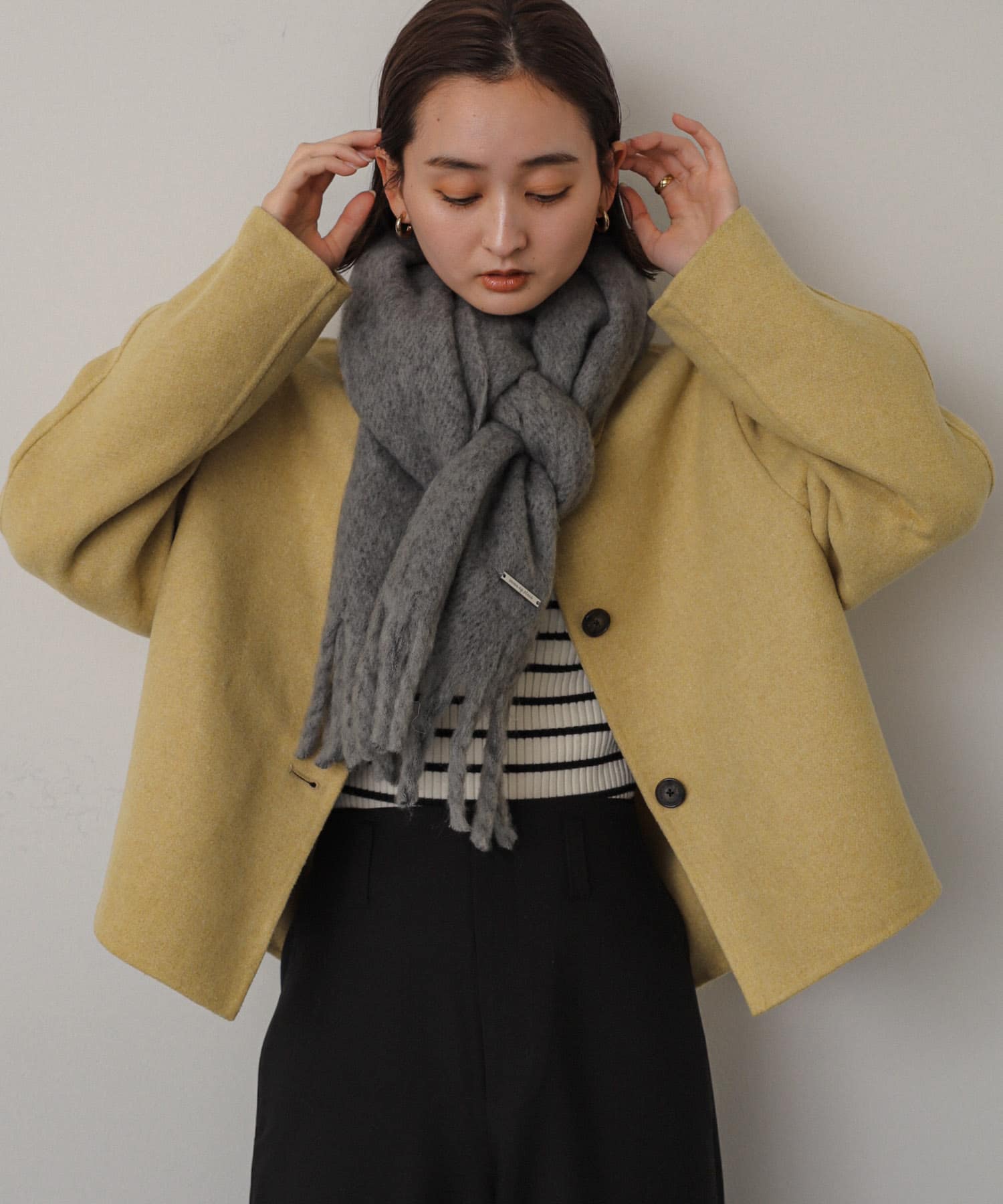 GRAY