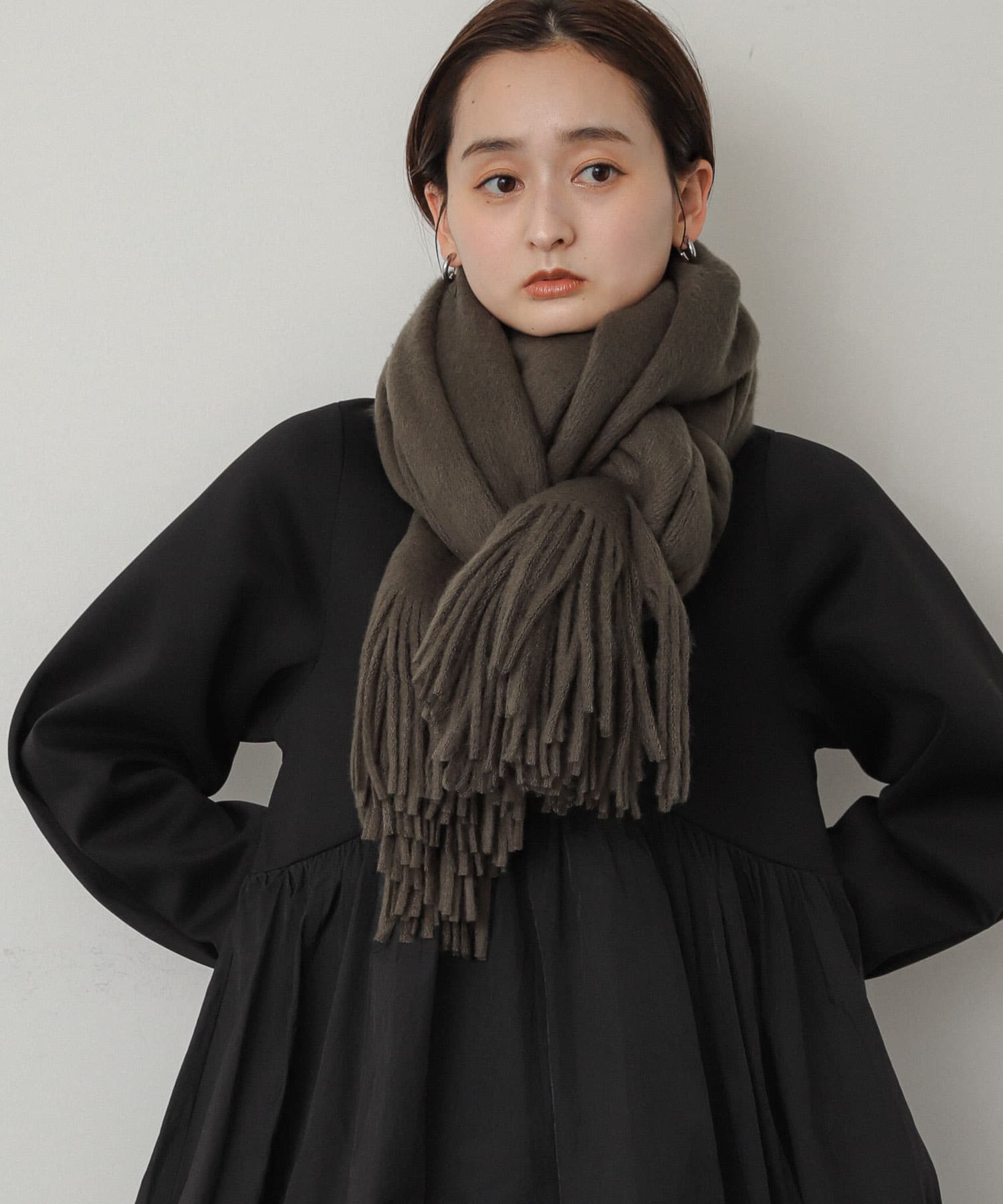 ニットフリンジストール KHAKI one