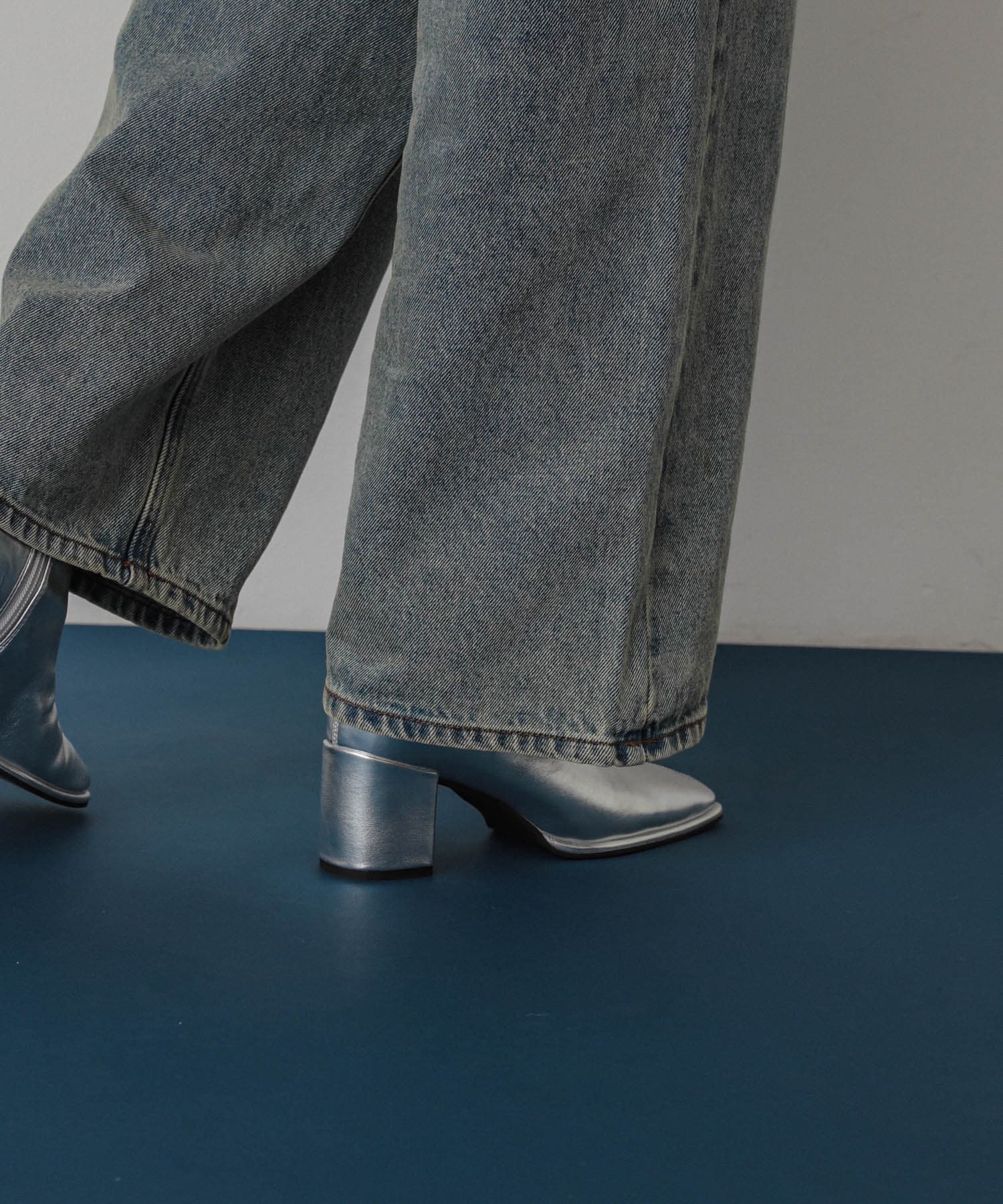 『消臭』スクエアトウセンターシームストレッチブーツ SILVER S