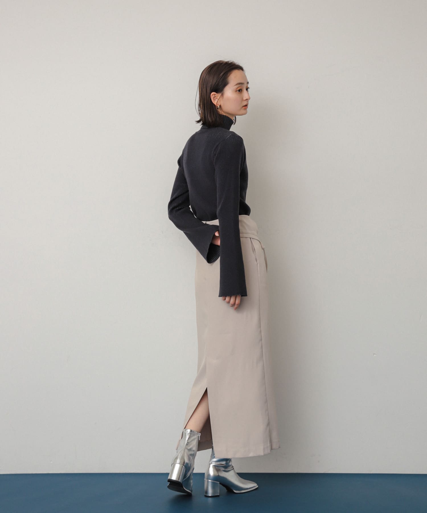 『消臭』スクエアトウセンターシームストレッチブーツ SILVER M