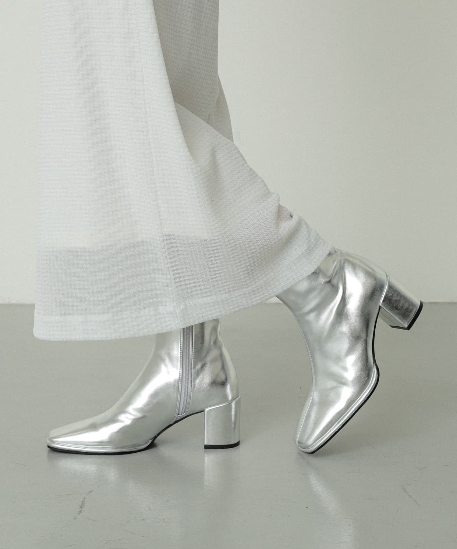 『消臭』スクエアトウセンターシームストレッチブーツ SILVER L