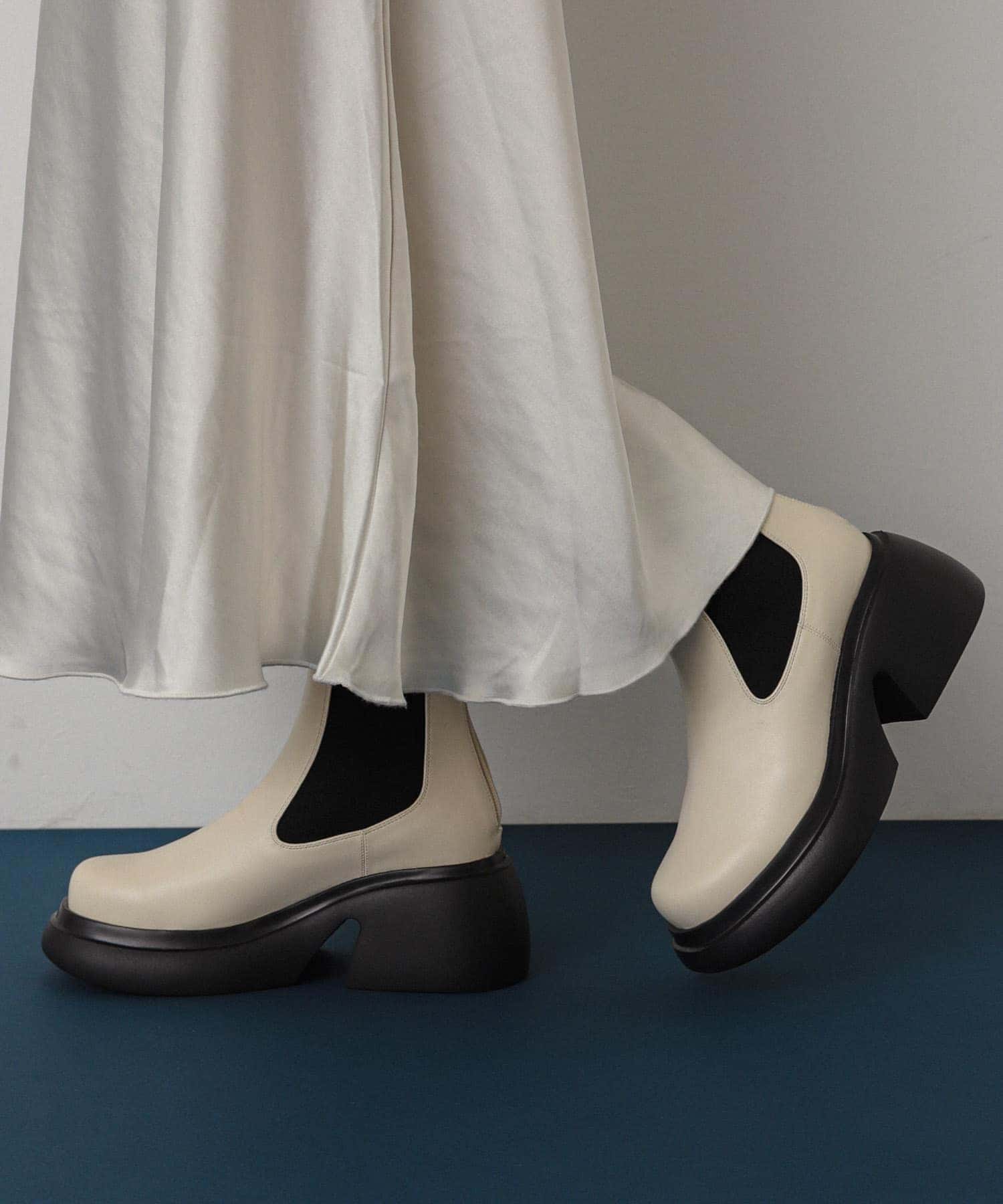 『消臭』サイドゴアボリュームソールブーツ IVORY S
