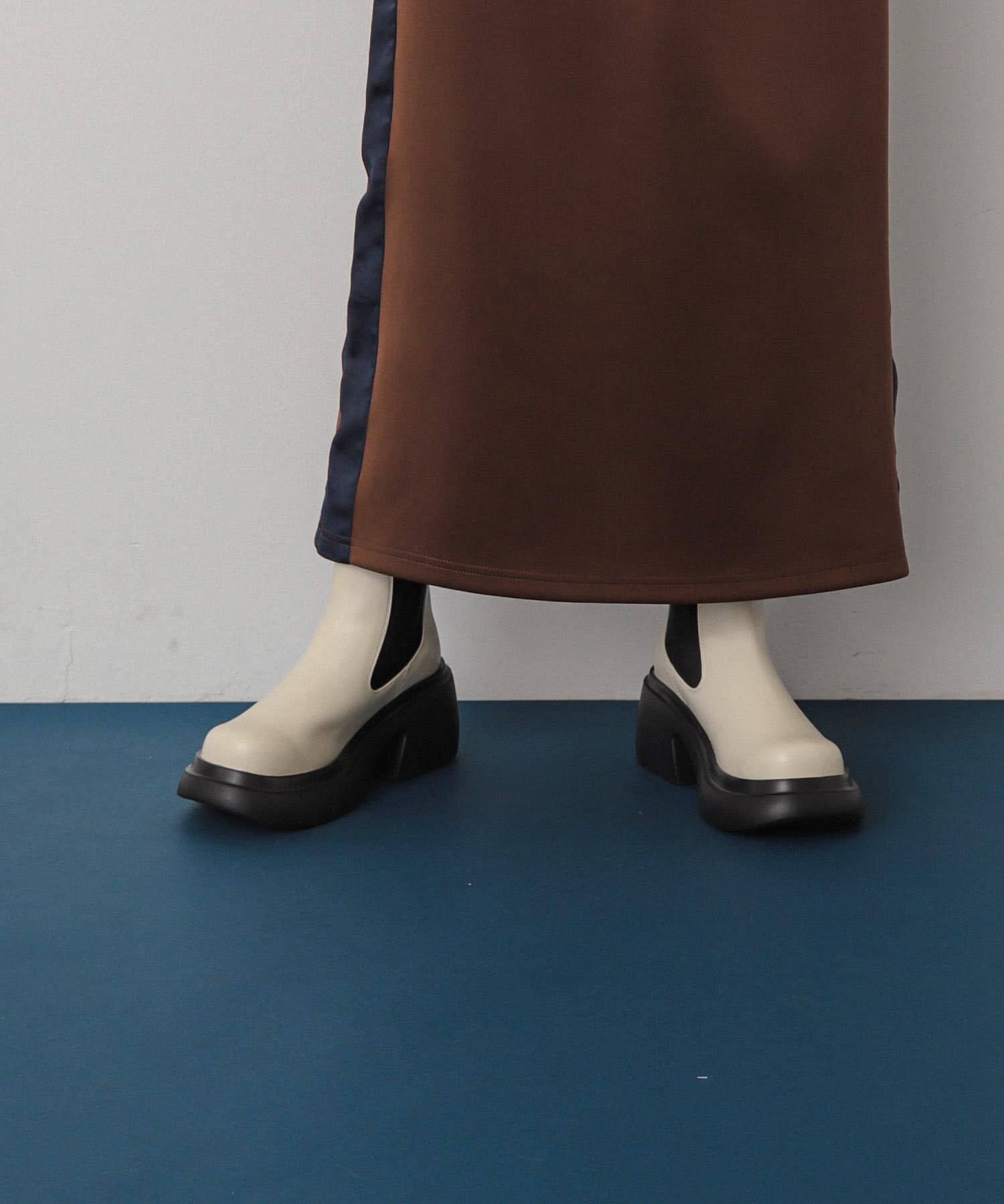 『消臭』サイドゴアボリュームソールブーツ IVORY L