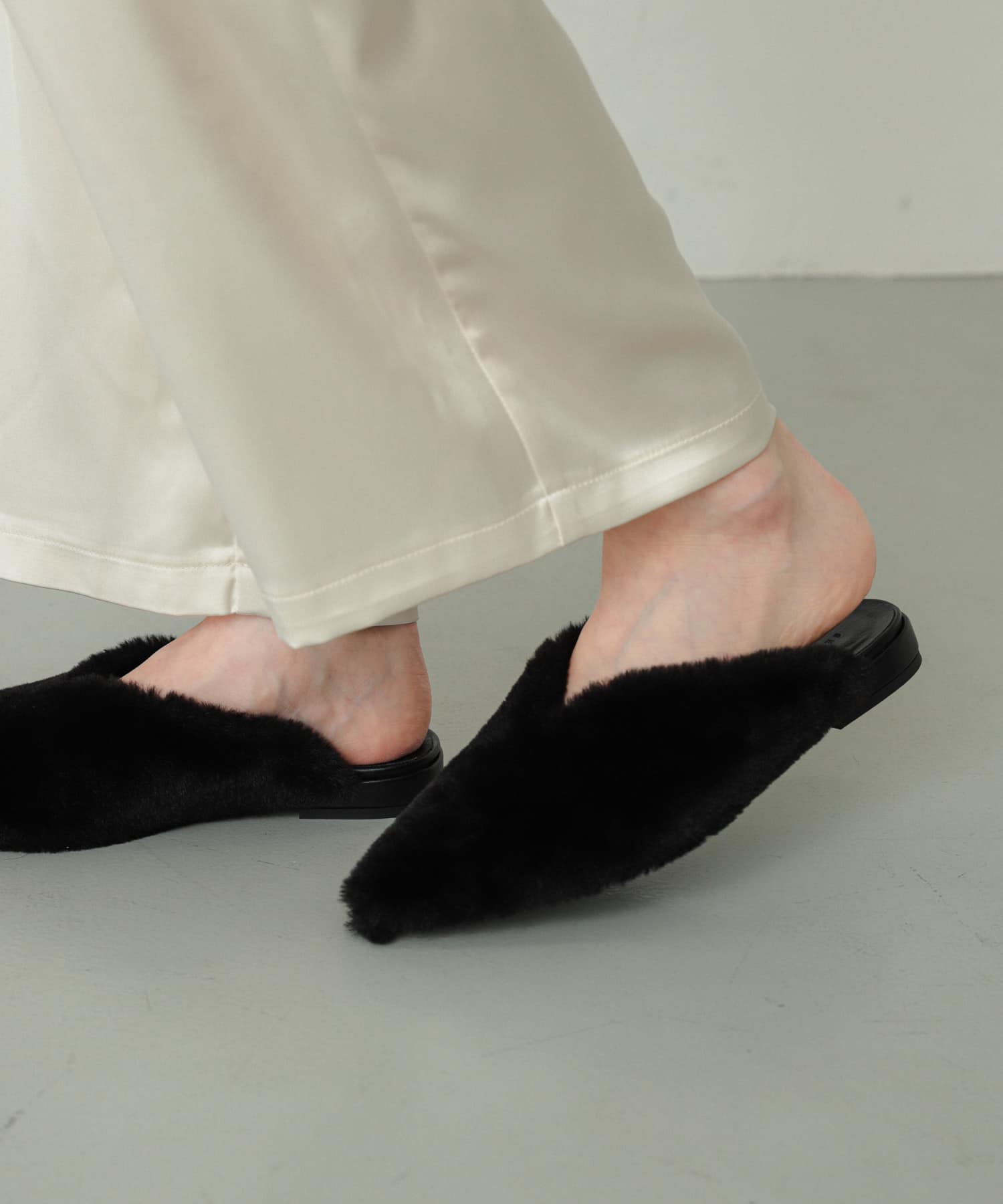 ポインテッドファーミュール BLACK L