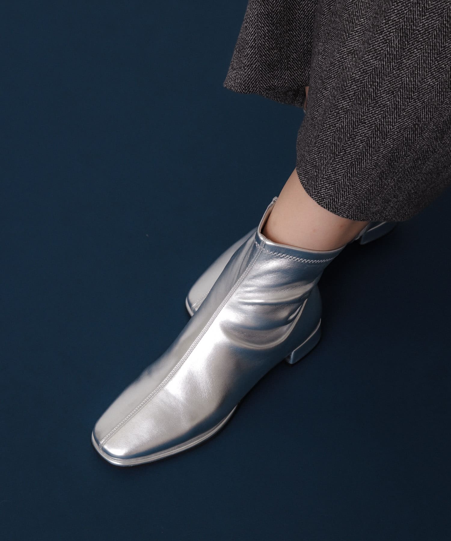 スクエアトゥセンターシームストレッチローブーツ SILVER S