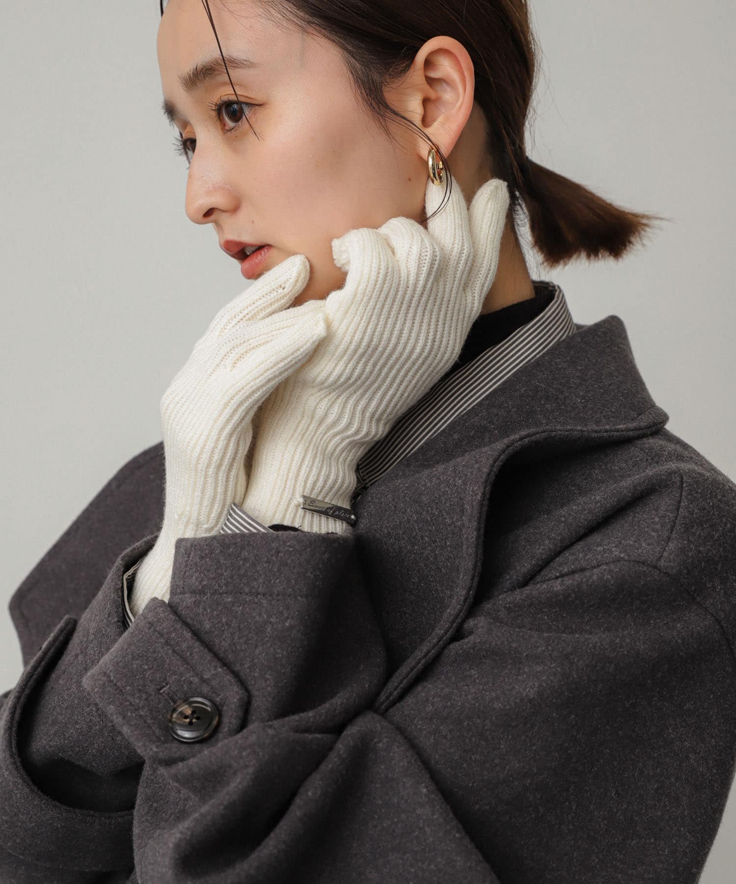 OFF WHITE