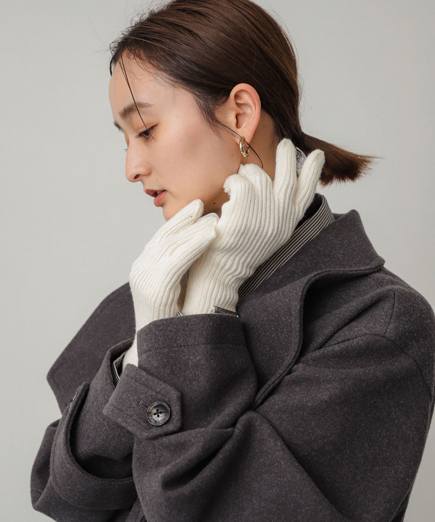 OFF WHITE