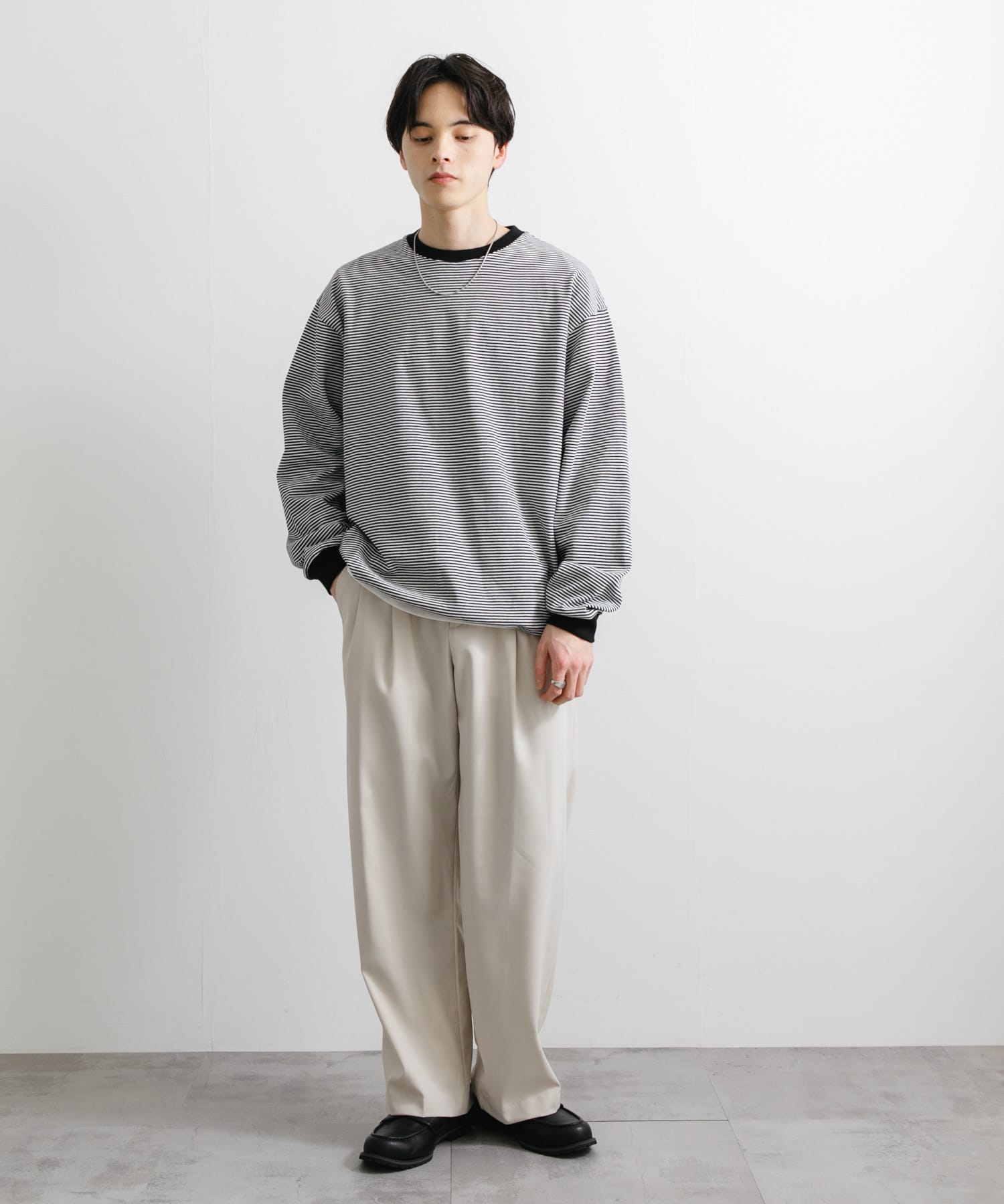 BLK×WHT