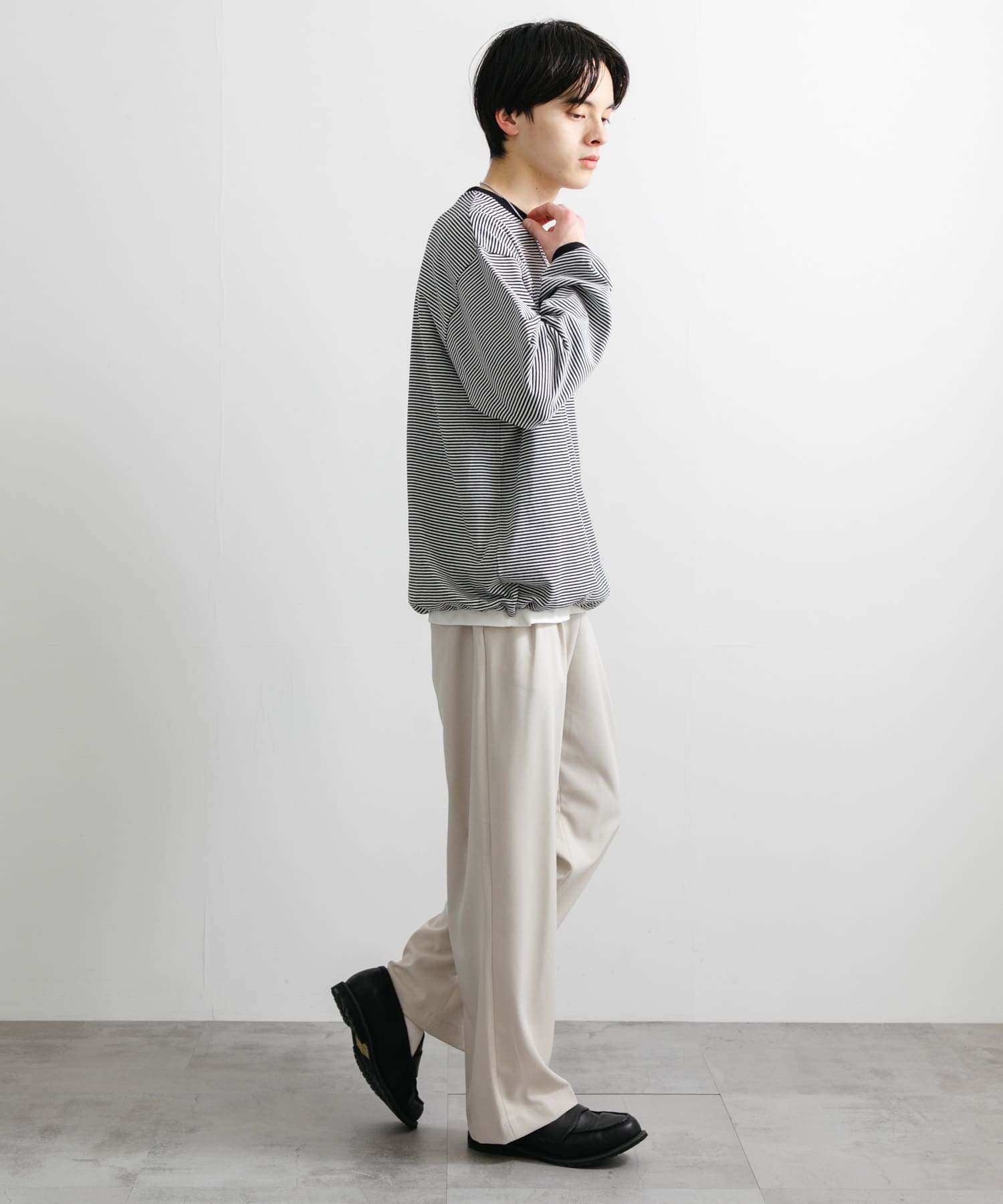 BLK×WHT