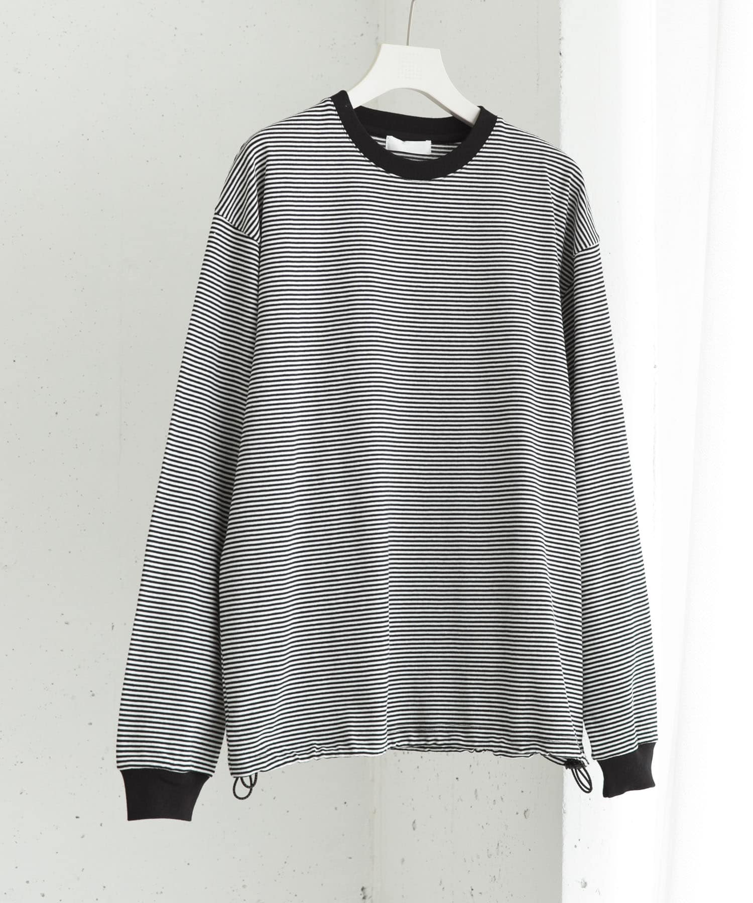 BLK×WHT