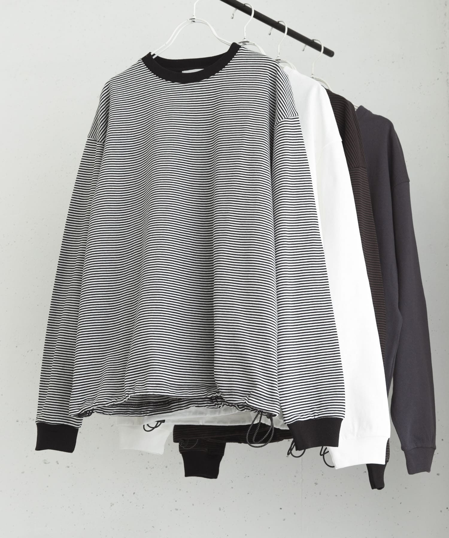 BLK×WHT